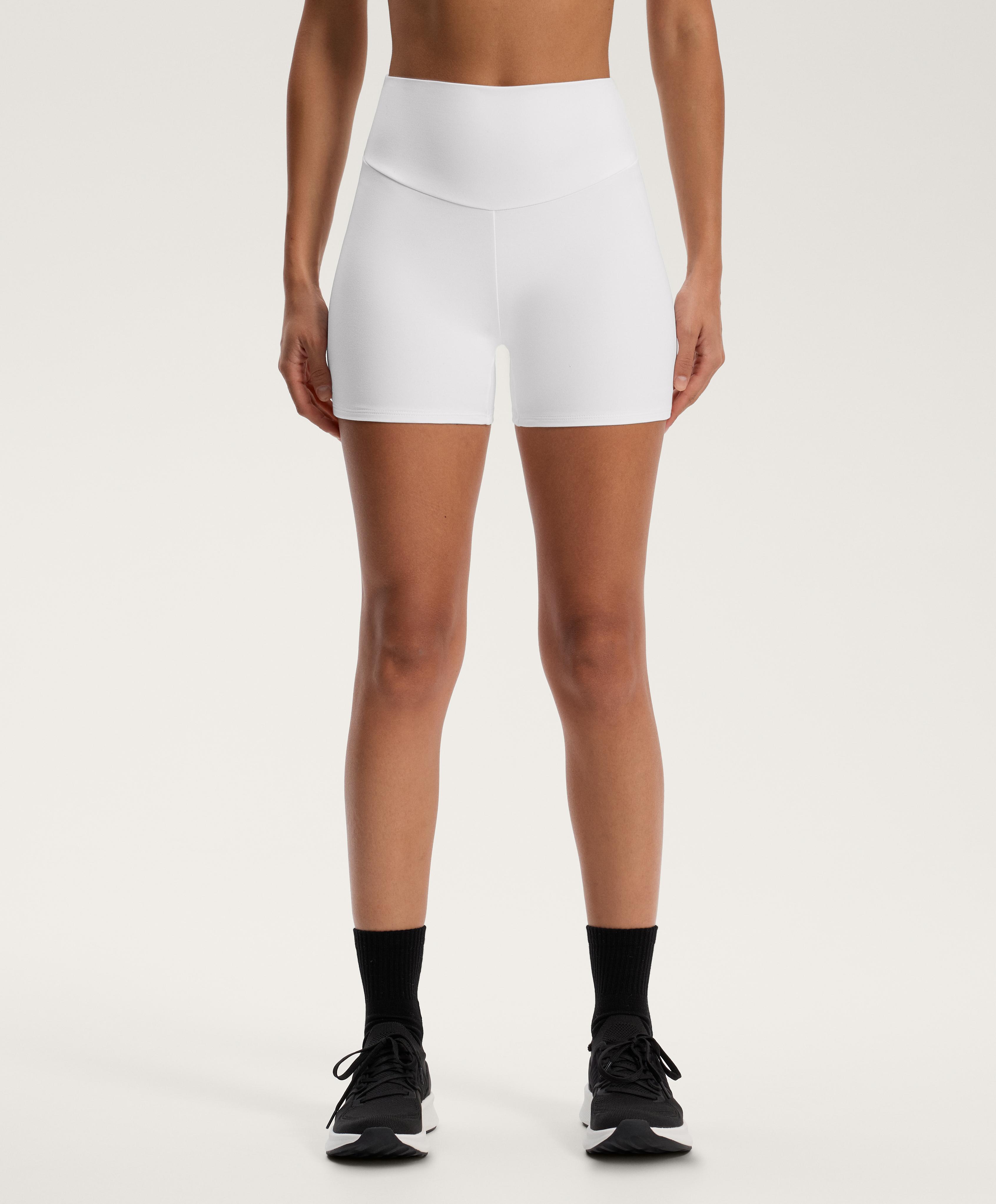 Comfortlux high-rise 10cm hot pants - Izpārdošana Comfortlux high-rise 10cm hot pants - Izpārdošana