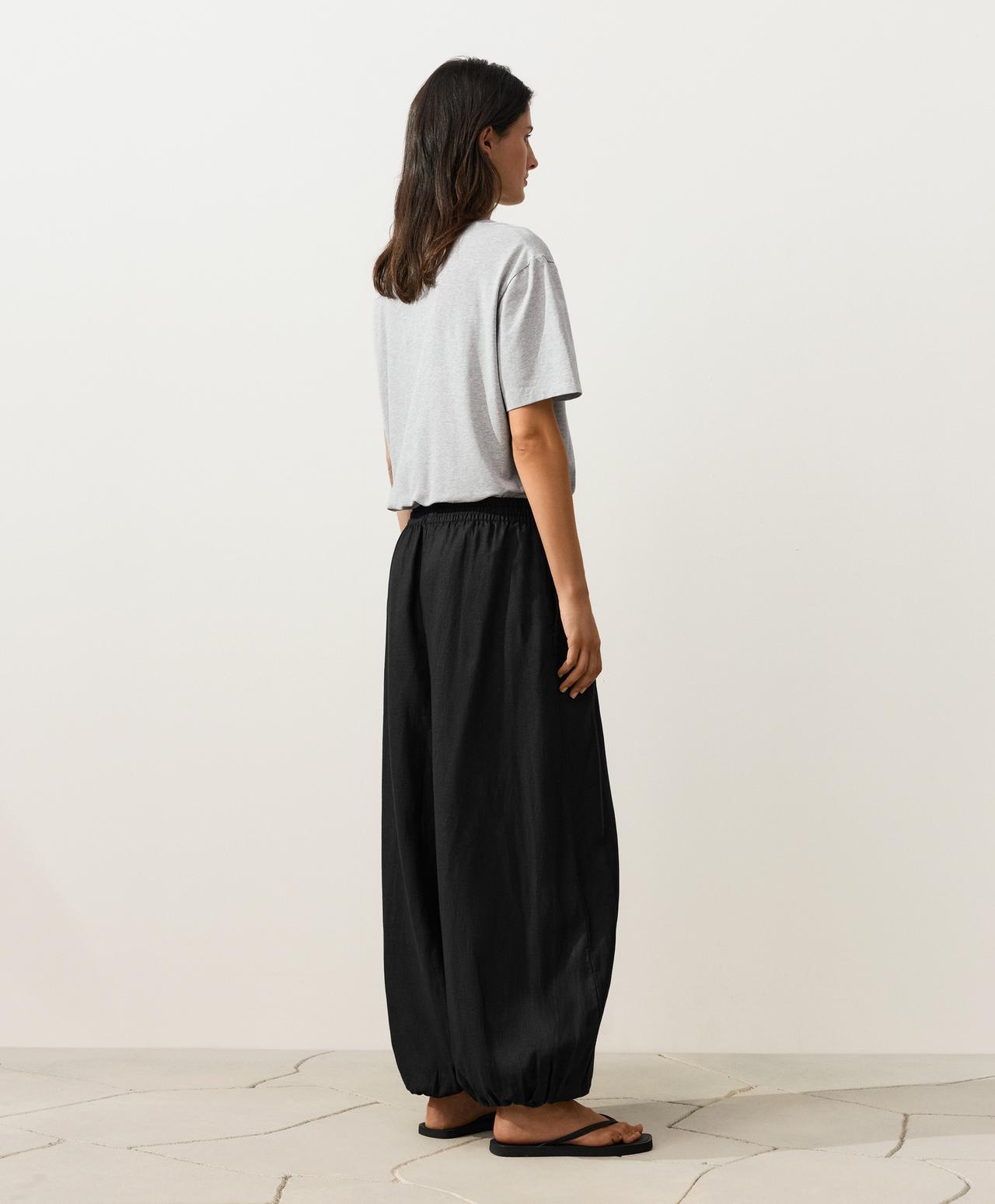 100% linen bloomer trousers — BLACK