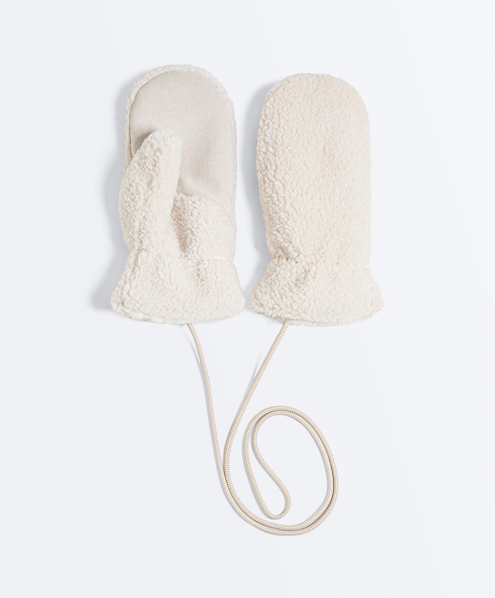 Moufles effet mouton avec cordon Moufles effet mouton avec cordon