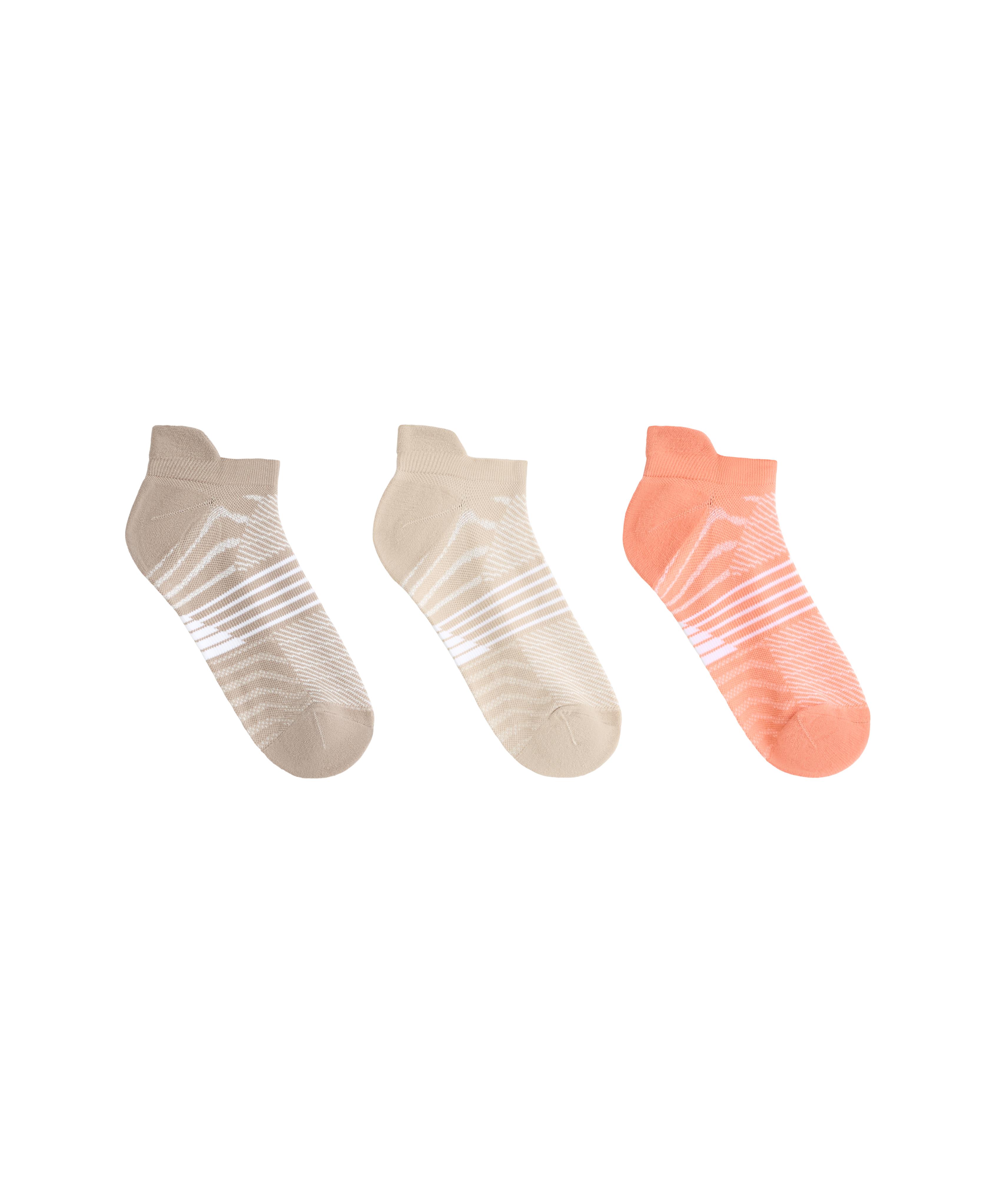 3 pairs of polyamide blend sports sneaker socks with heel tab — PASTEL CORAL