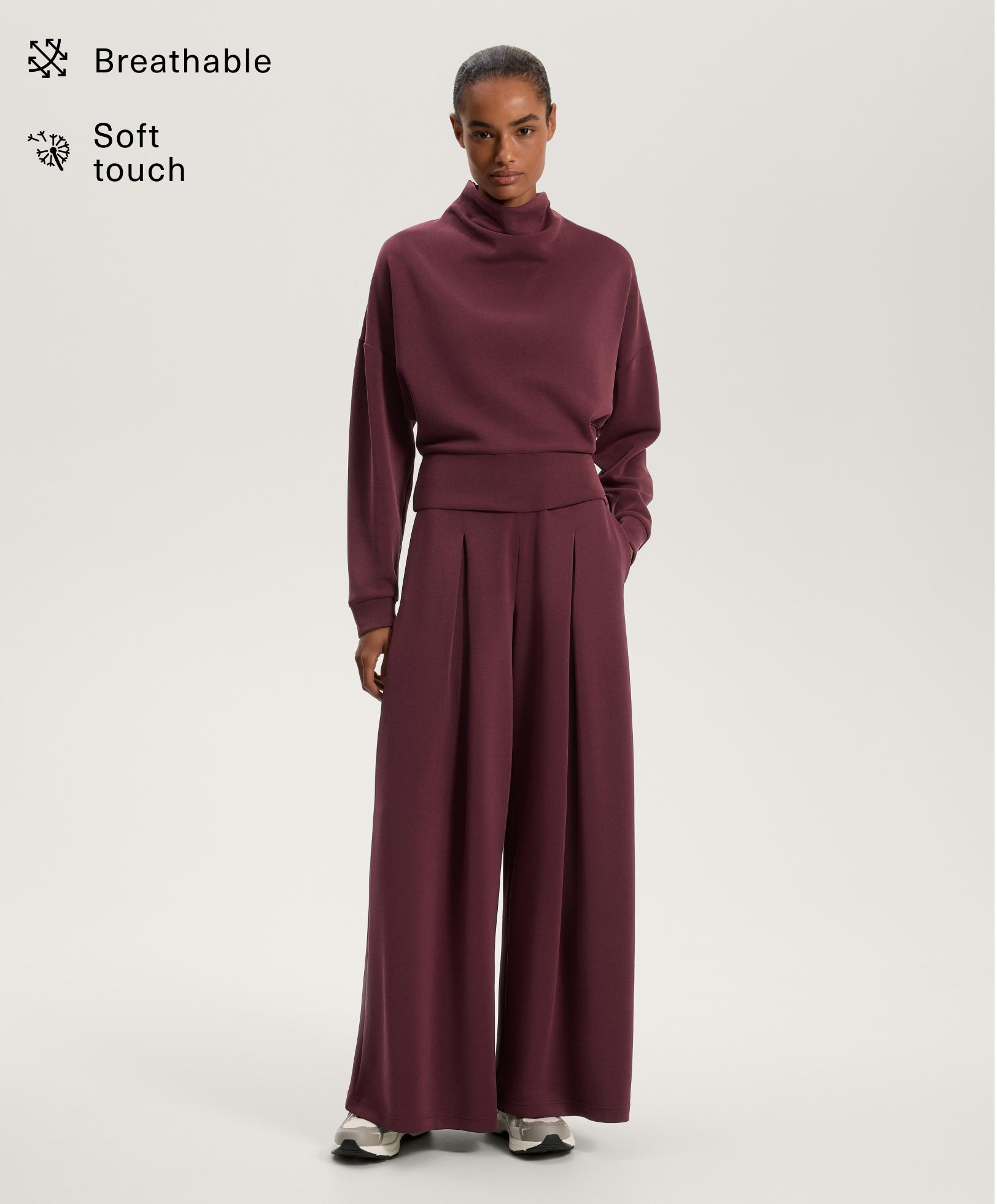 סווטשירט עם צווארון גולף עם מודאל במגע רך