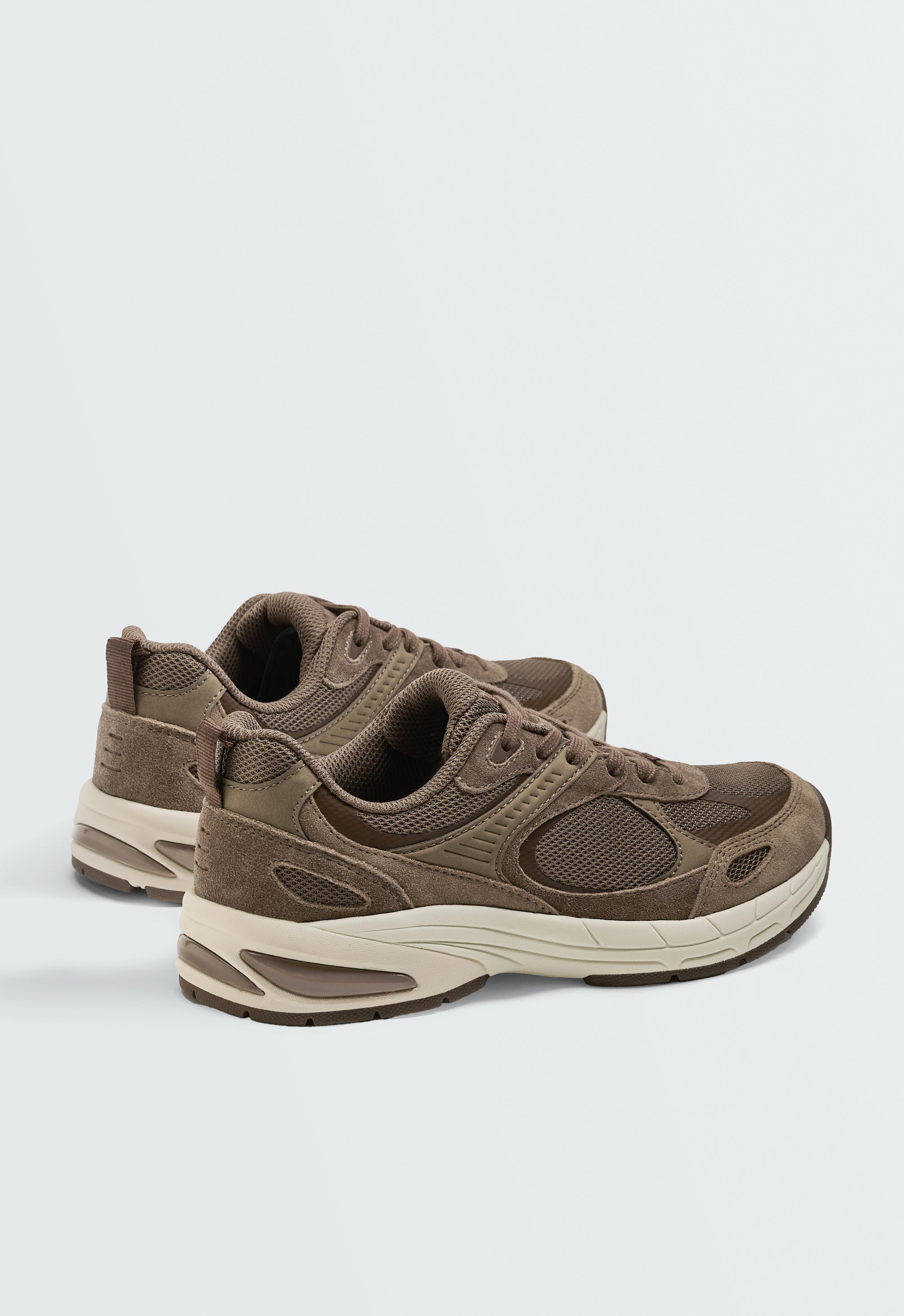 Running-style trainers — BROWN