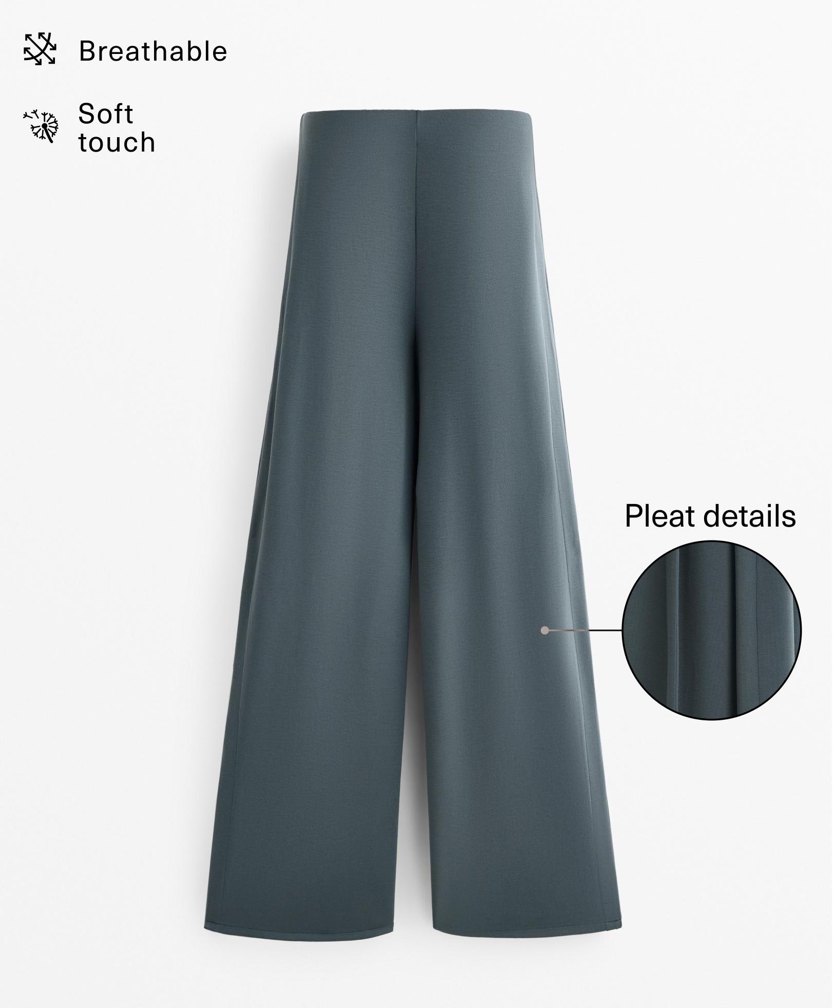Wide-Leg-Hose mit seitlicher Zierfalte und Modal in Soft-Touch-Qualität.