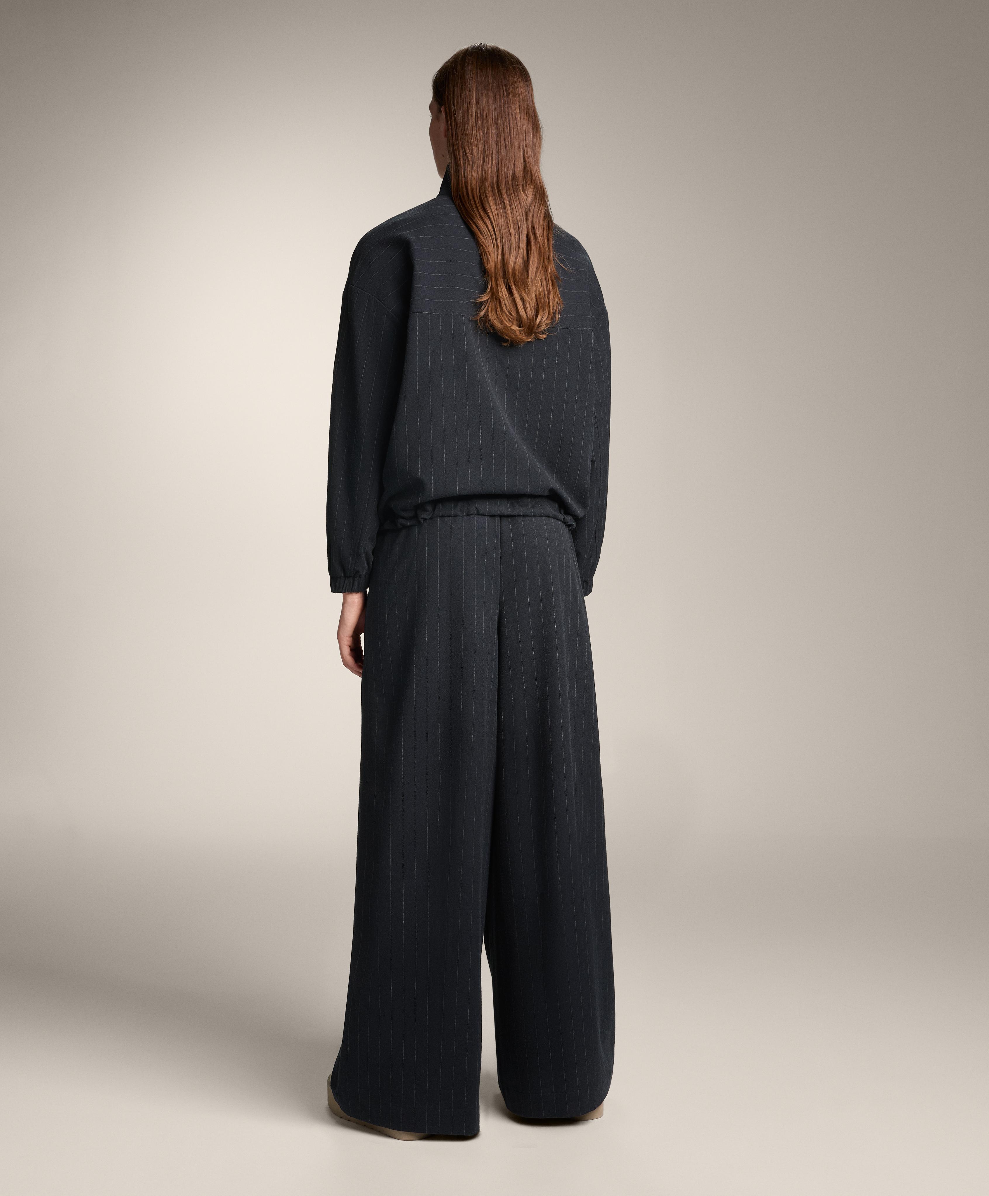 Kumaş dokulu, düz kesim, geniş paça, diplomat çizgili pantolon - Görsel 8