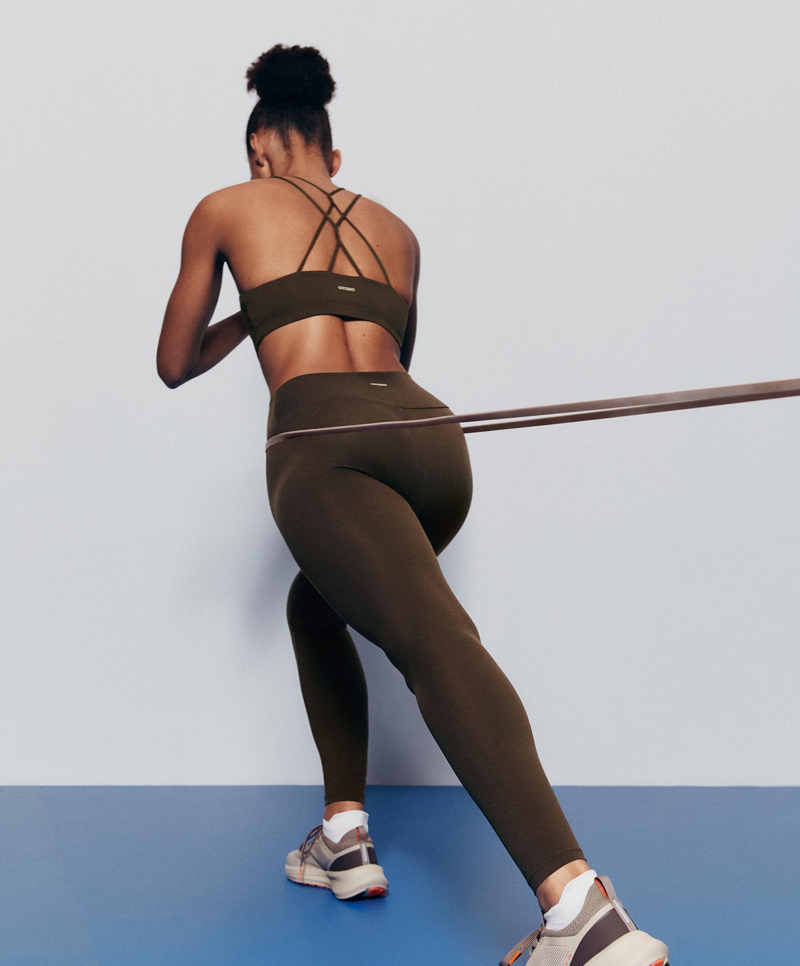 Comfortlux low-support crossover strap sports bra — DARK BROWN