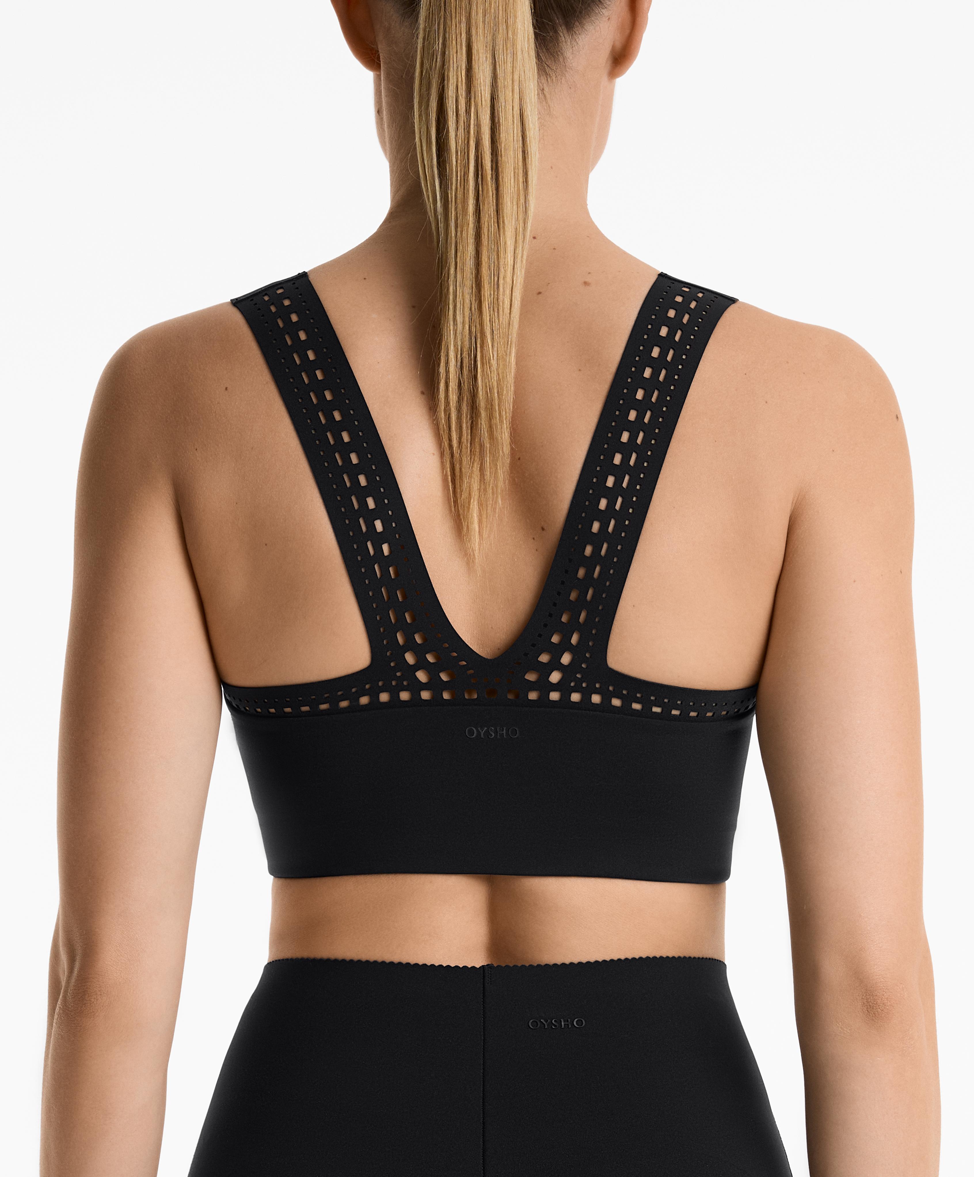 Compressive cutwork tank top