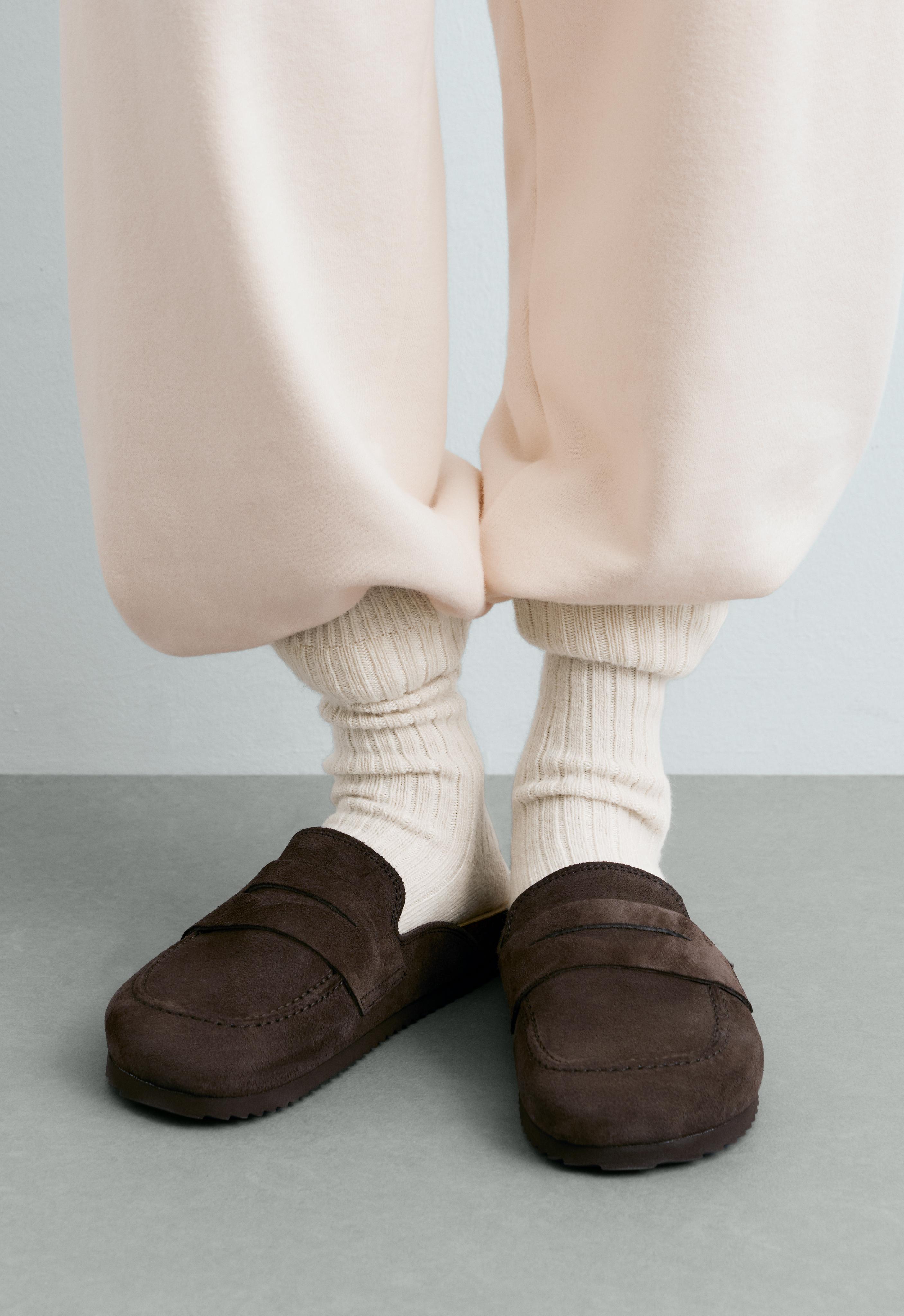 Classic socks in 18% cashmere 8% wool — ECRU