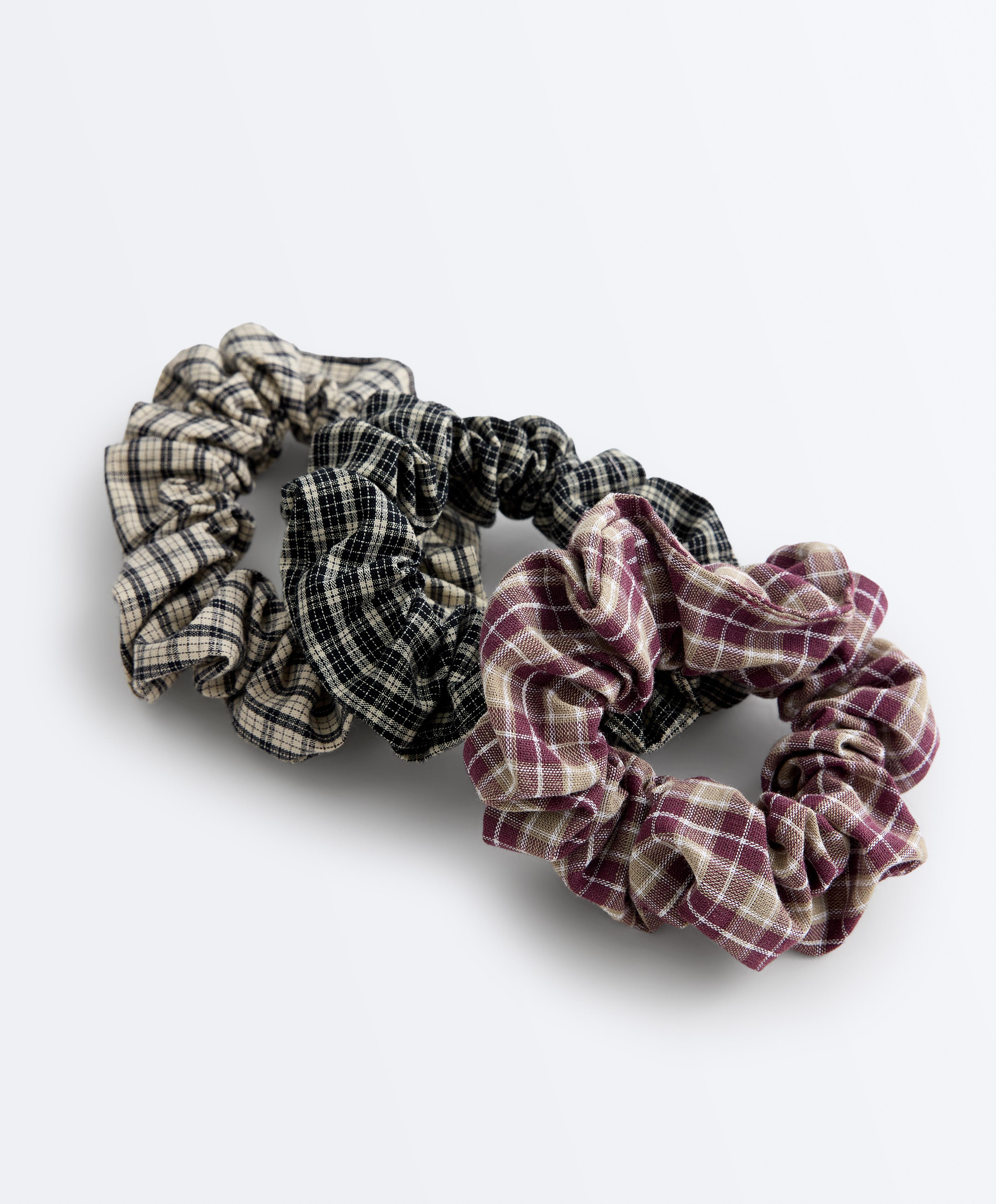 3 lielas rūtainas matu gumijas