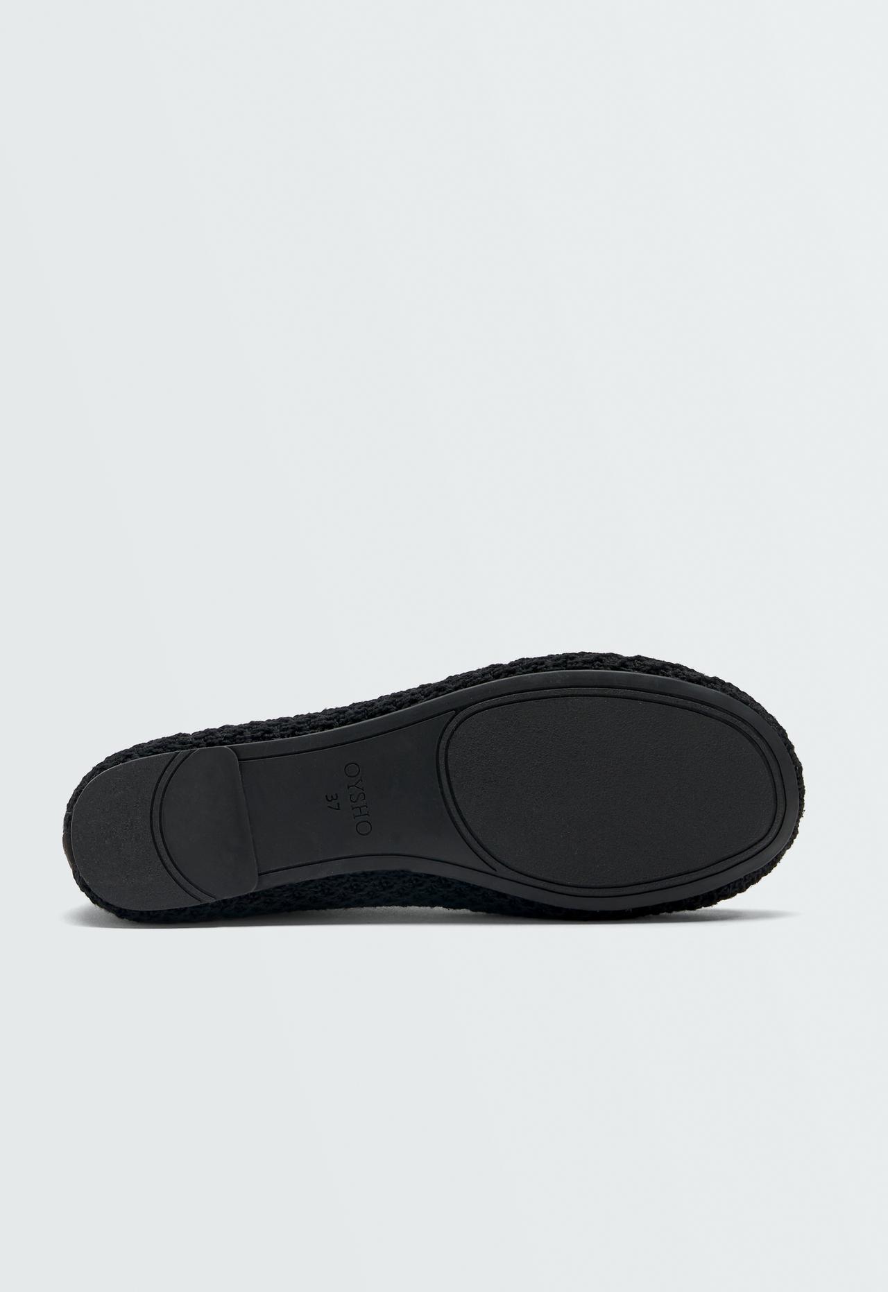 Crochet ballet flats — BLACK