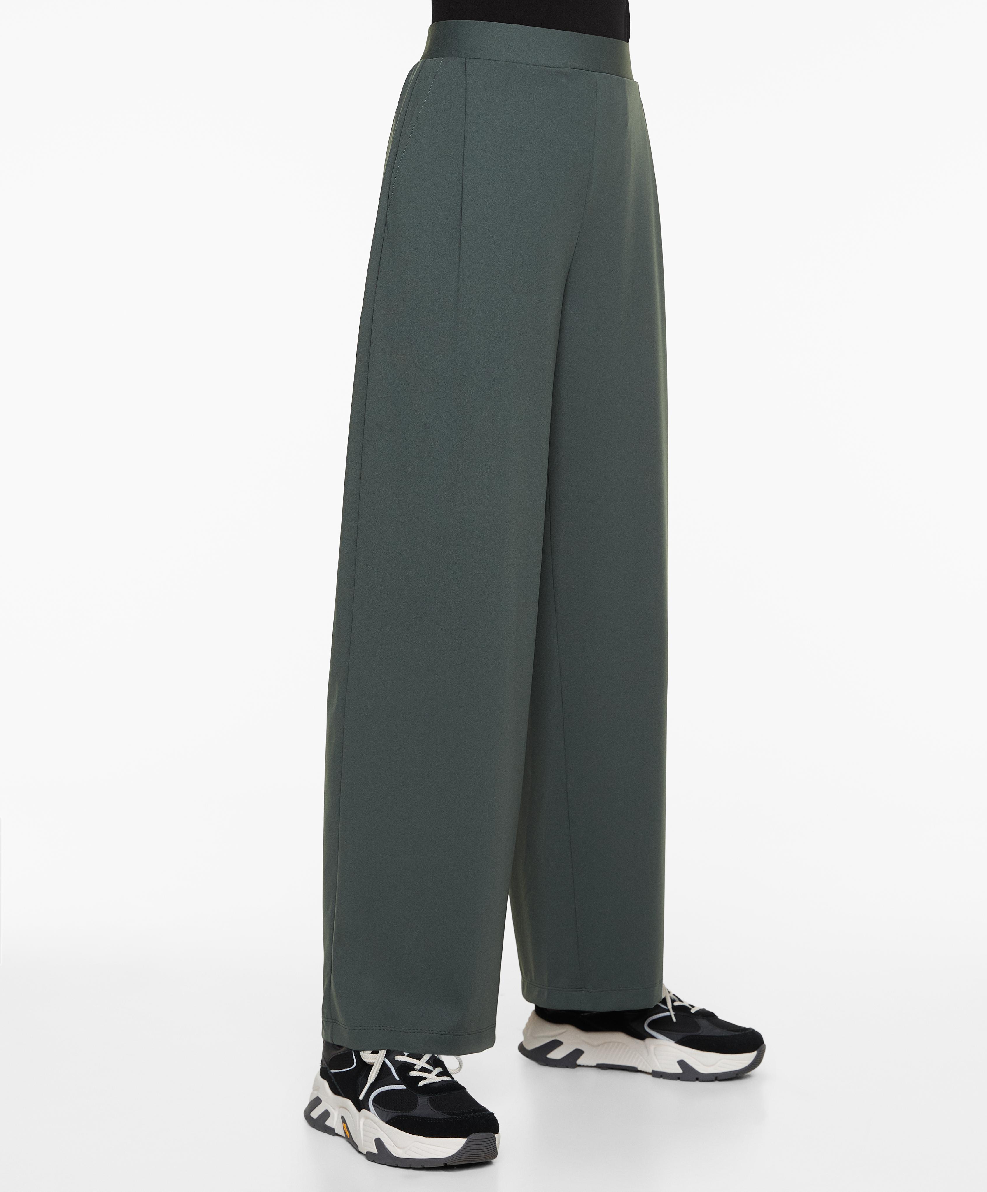 Straight-leg trousers