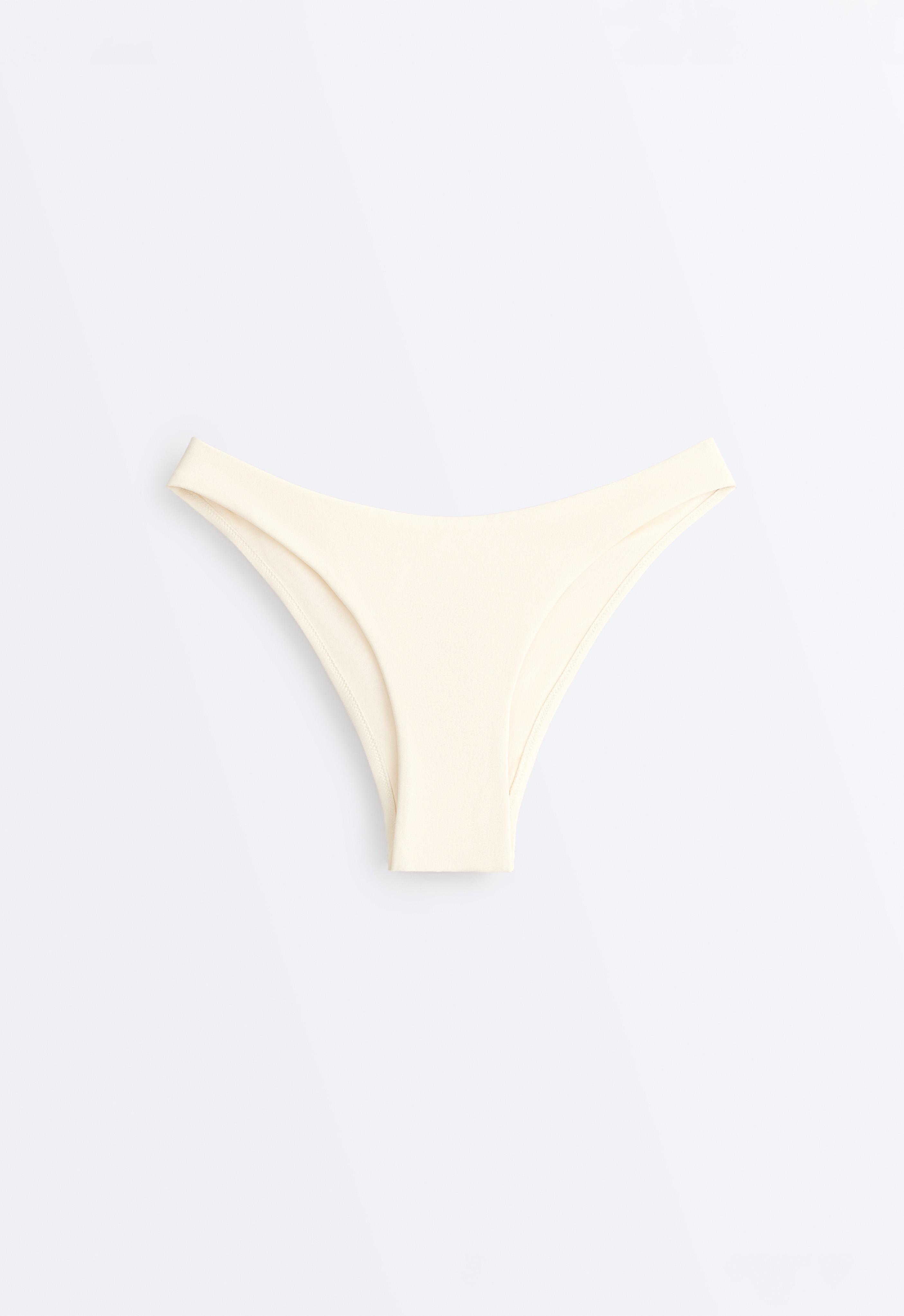 U-cut medium-coverage bikini briefs