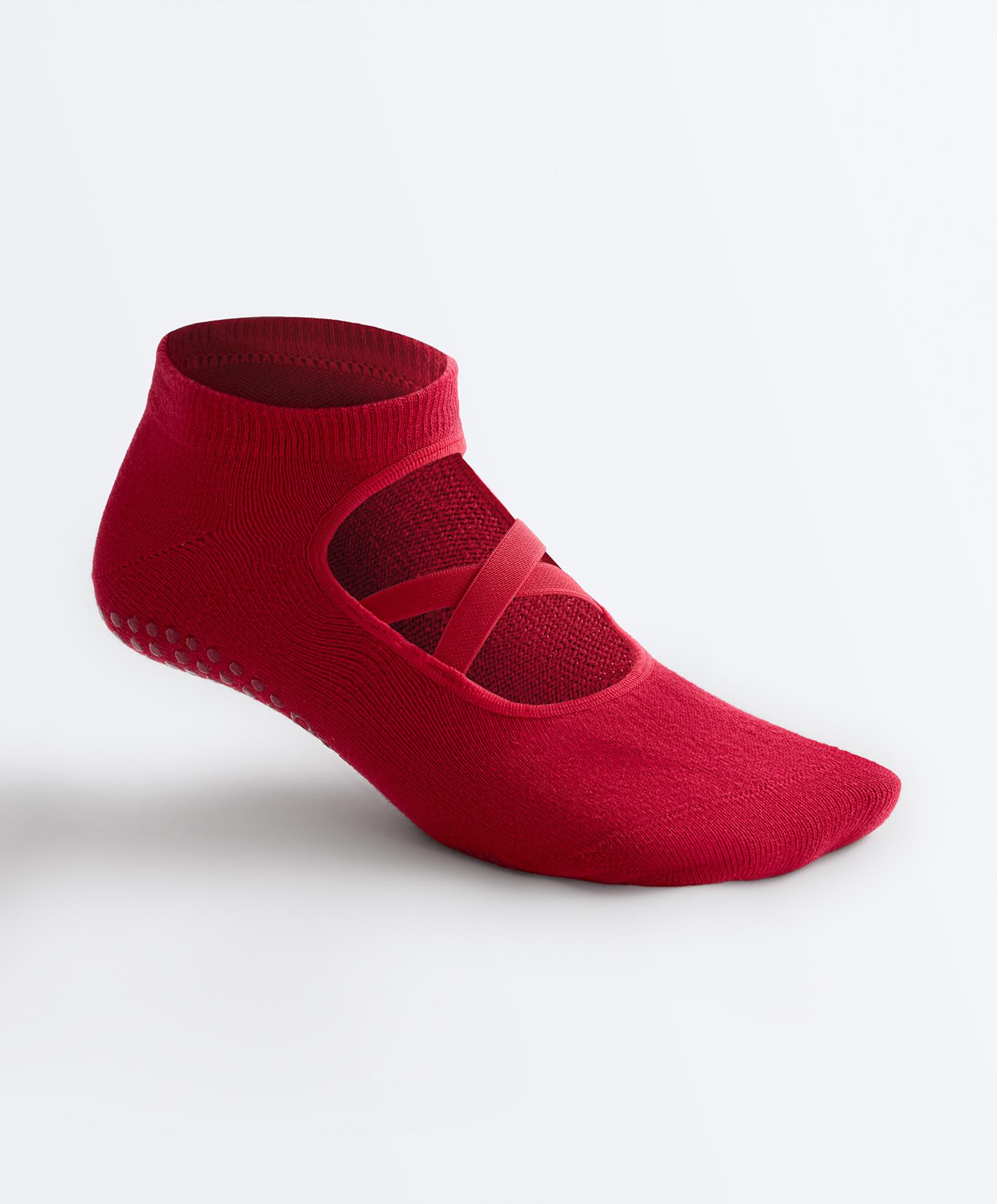 2 pairs of cotton blend yoga and Pilates sneaker socks with crossover straps — RED