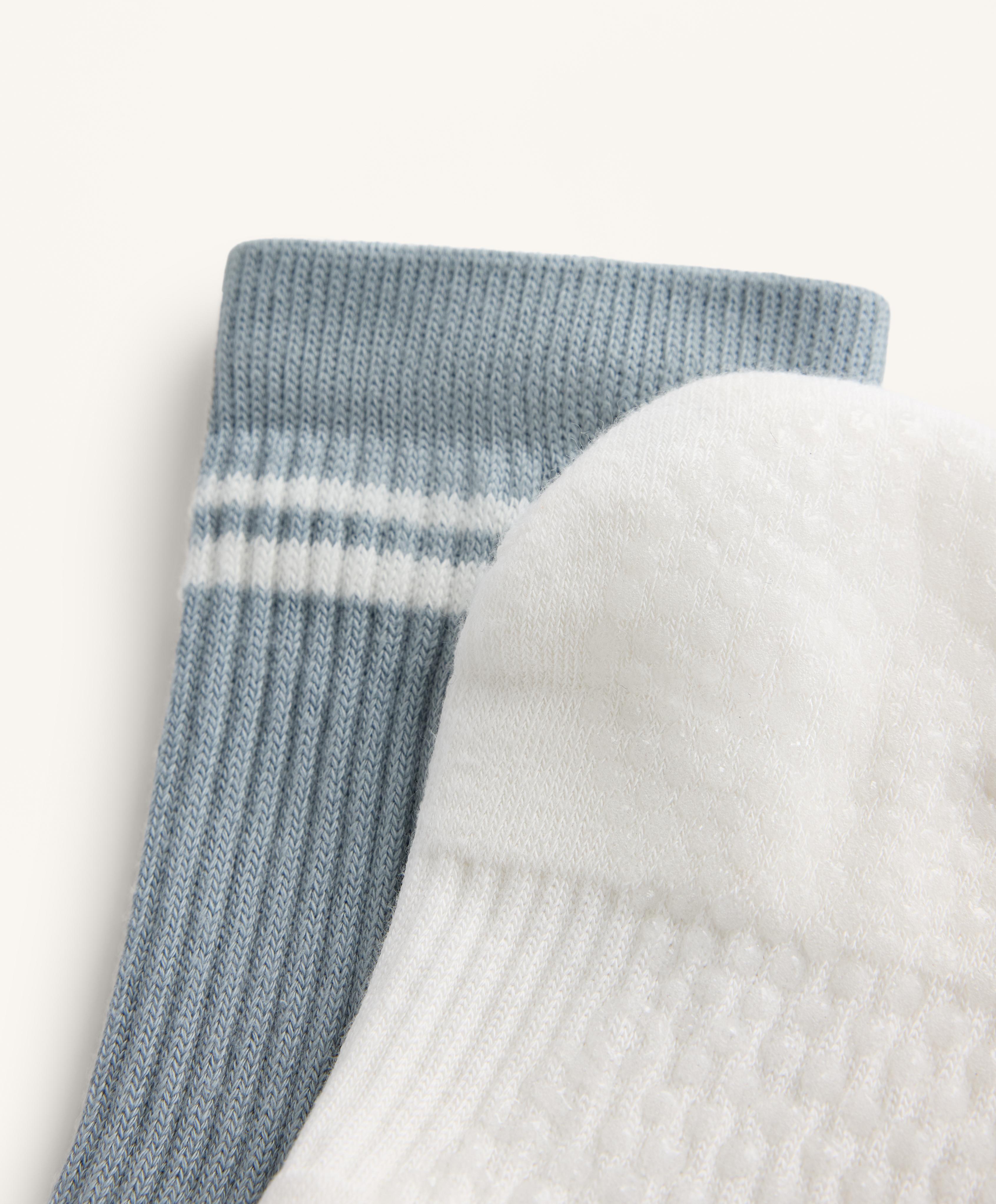 2 pairs of classic yoga and Pilates cotton blend socks
