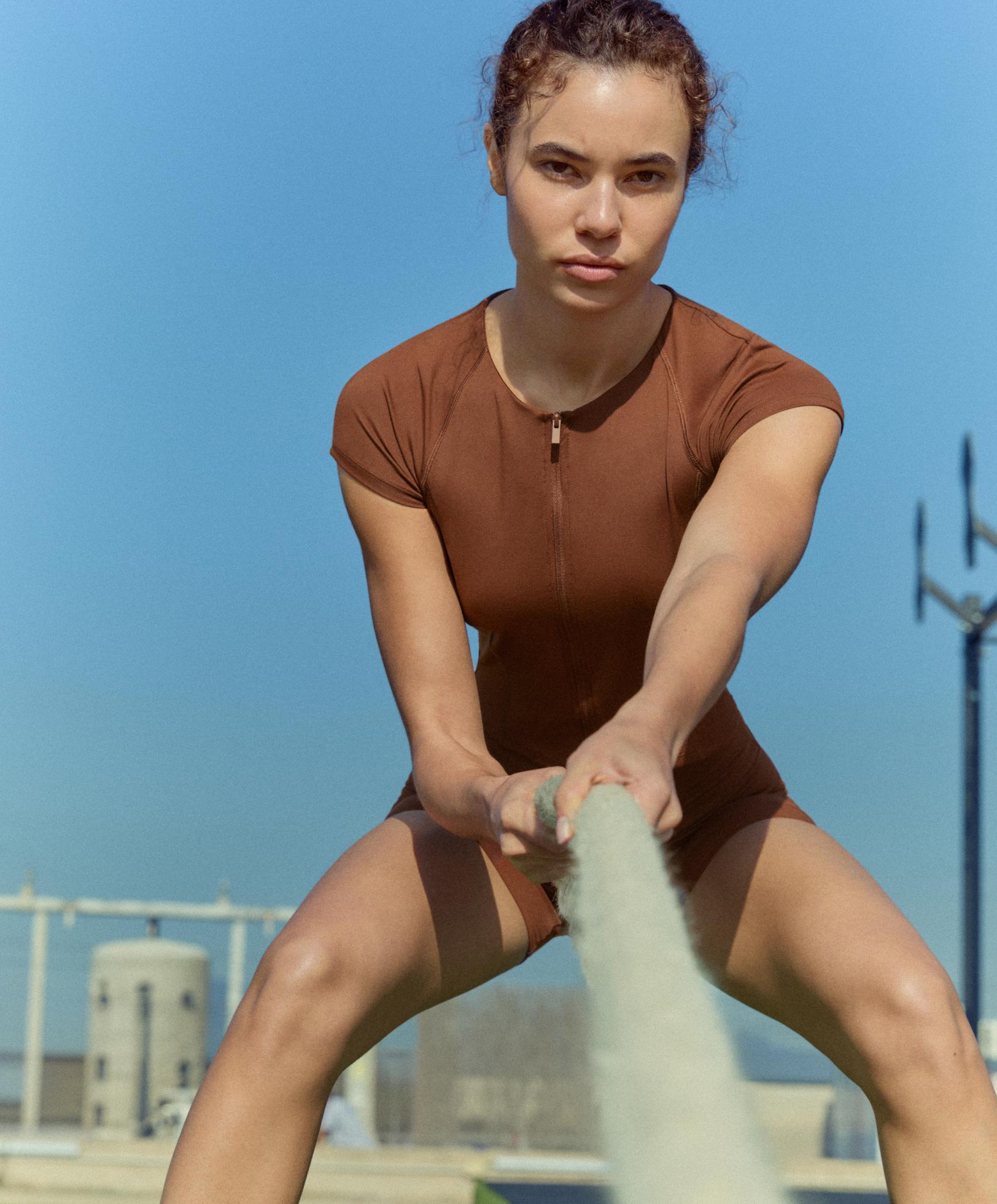 Short-sleeved zip T-shirt — COFFEE