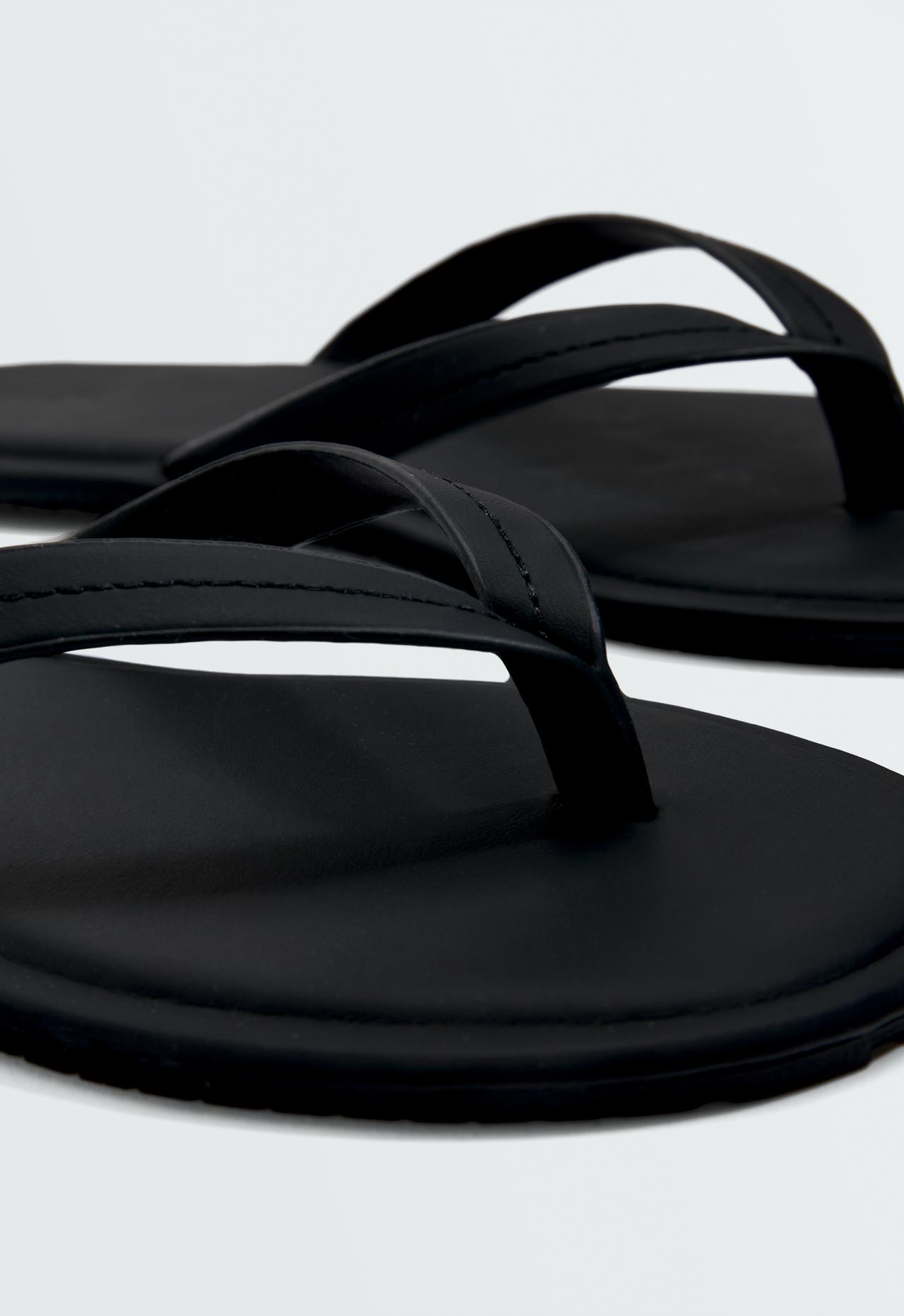 Minimalist flat sandals — BLACK