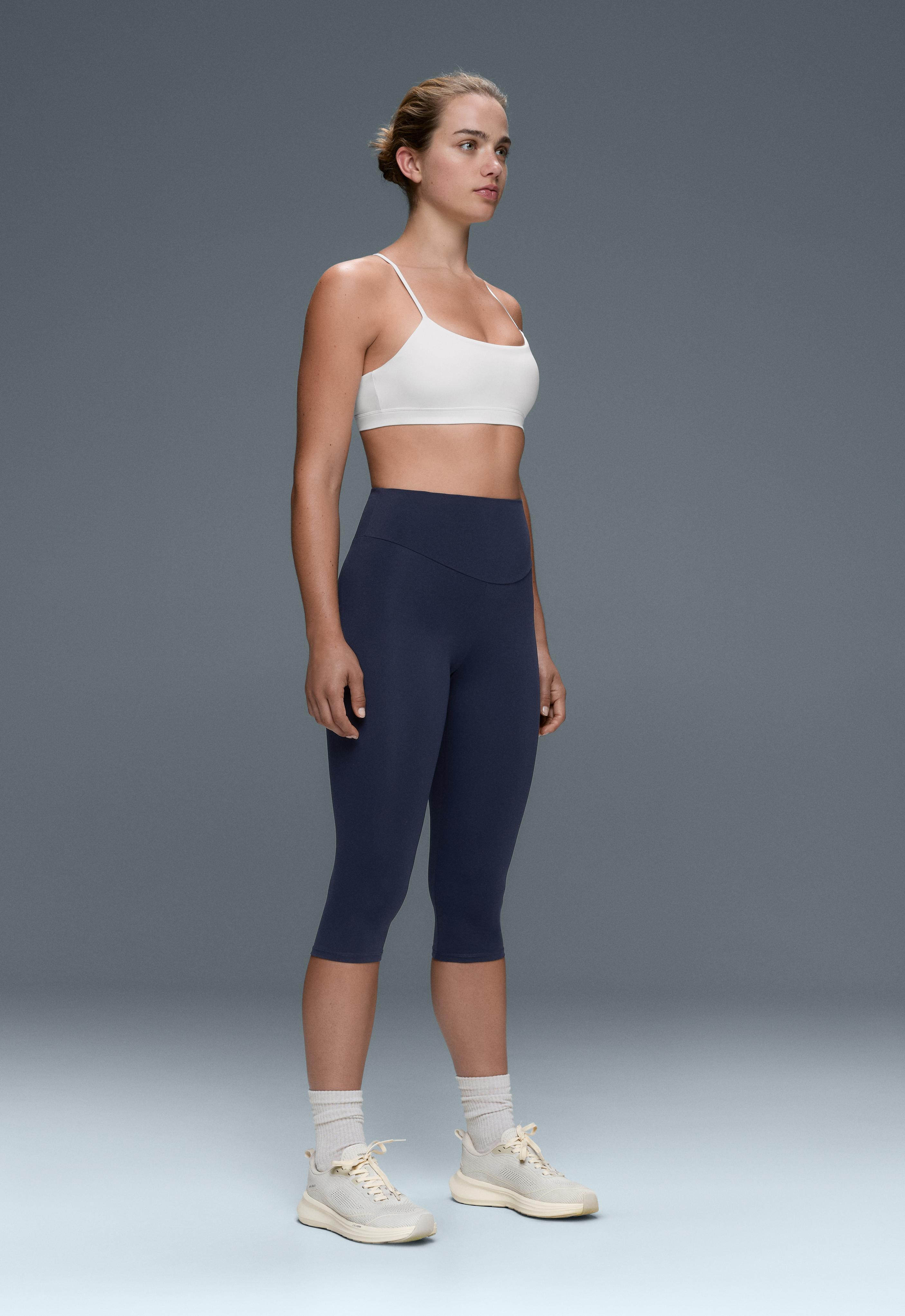 Low-support Comfortlux sports bra with crossover straps