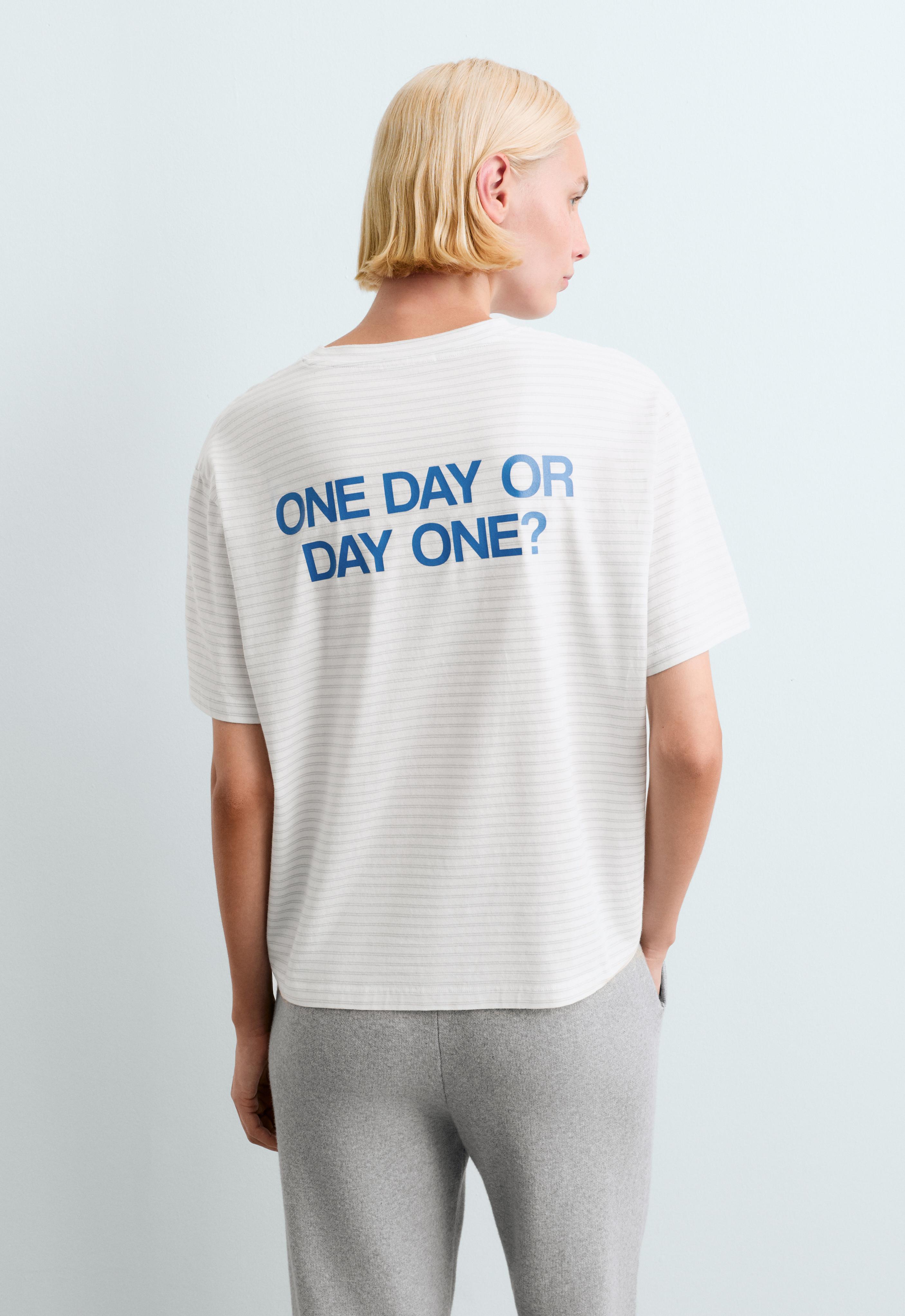 Boxy T-shirt met tekst Boxy T-shirt met tekst