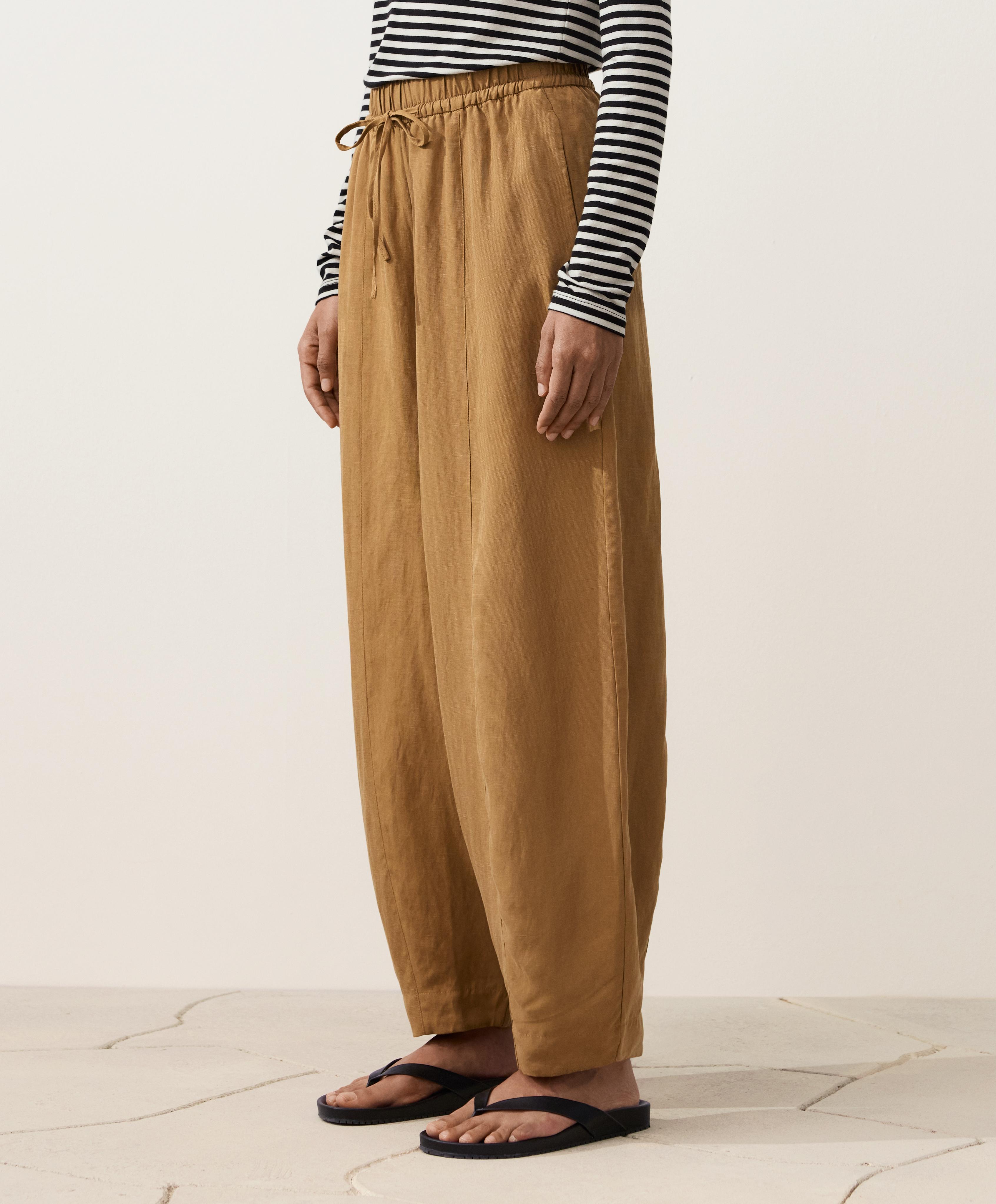 Balloon trousers lyocell blend and 24% linen with seams