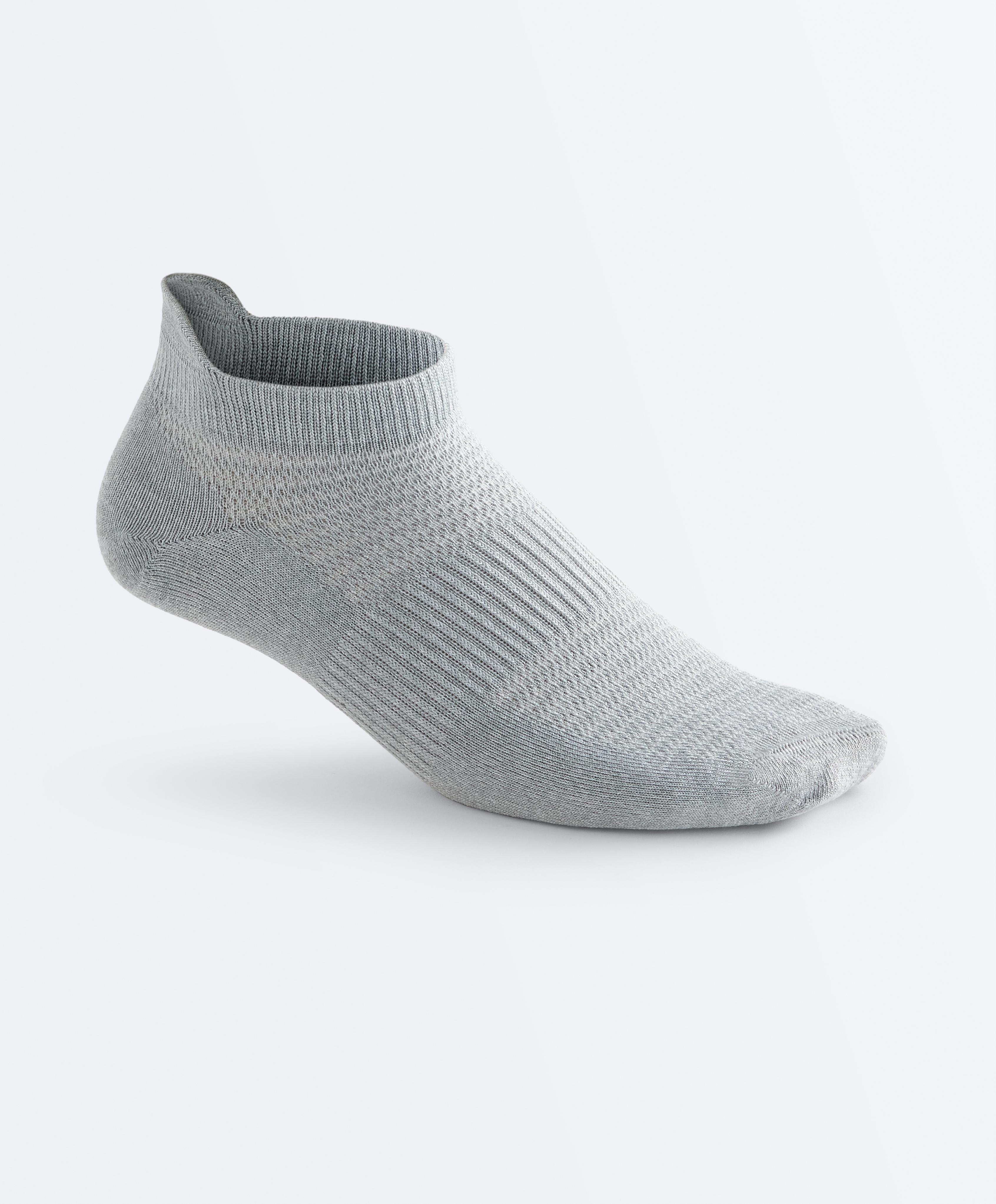 3 pack of polyamide blend sneaker socks with heel tab — GREY