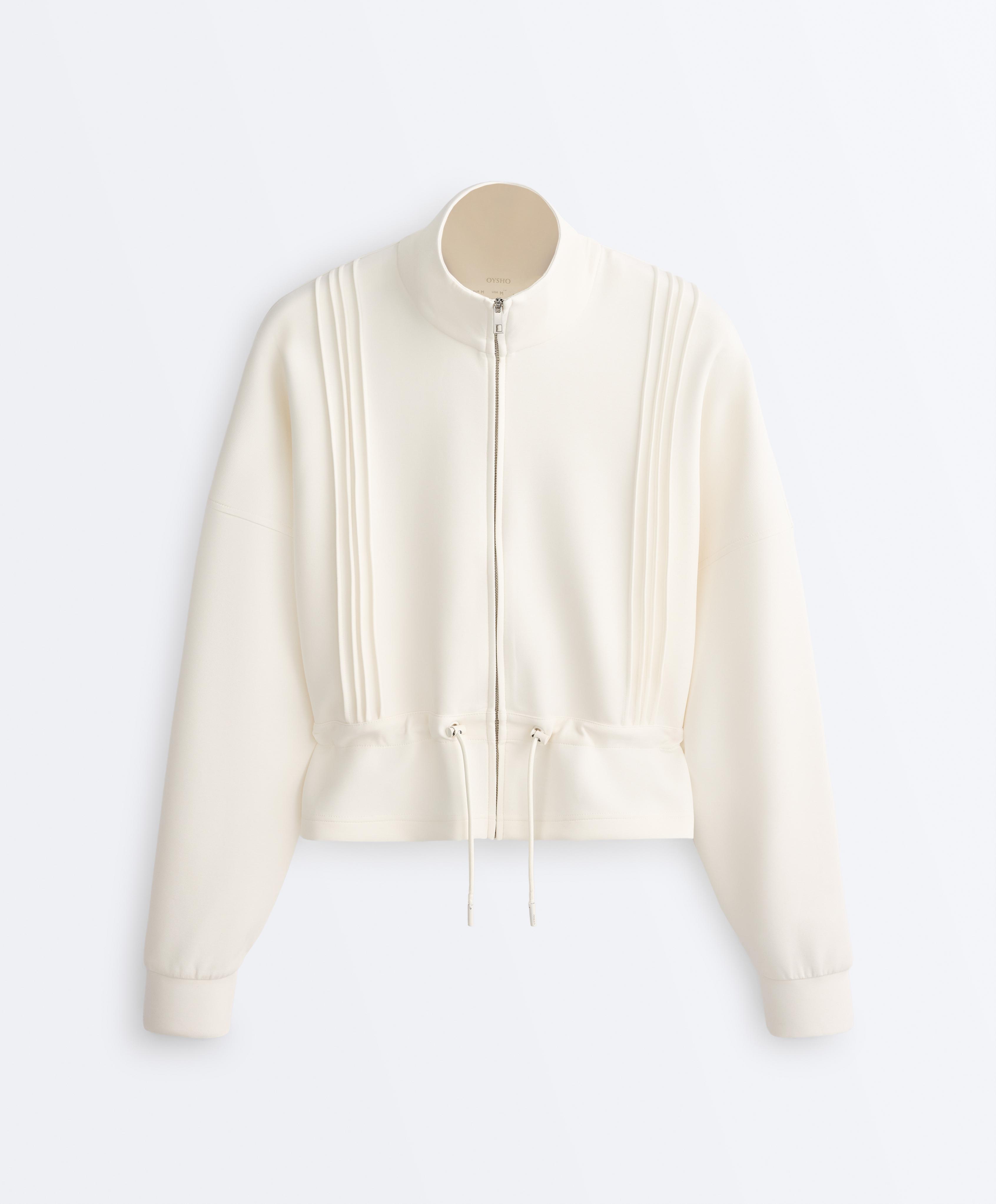 Casaco com modal suave e debruns