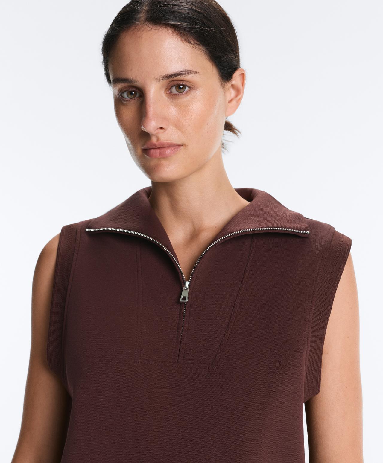 Cotton piqué sleeveless vest — CHOCOLATE
