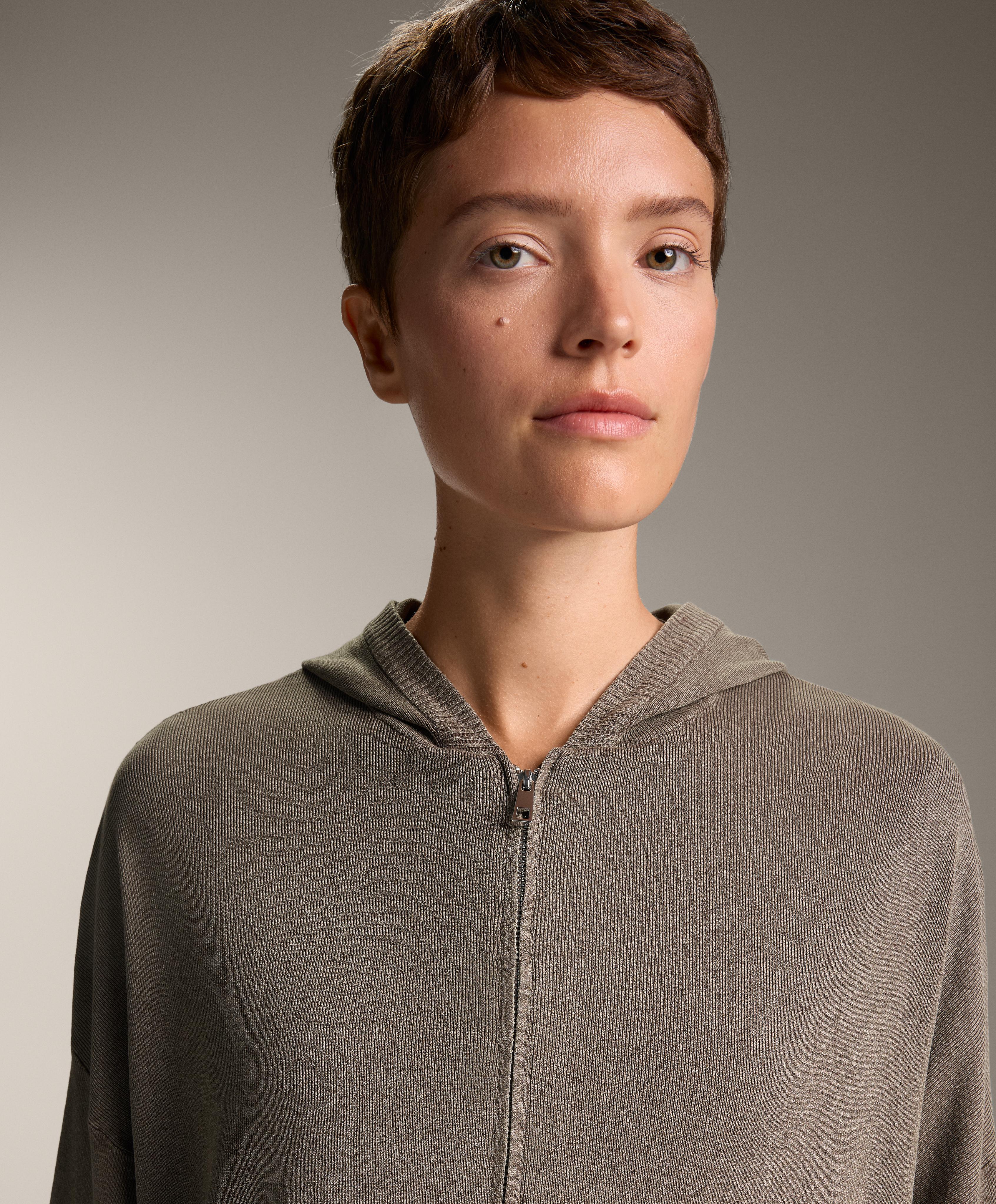 Duga pletena jakna ispranog izgleda - Sniženje Duga pletena jakna ispranog izgleda - Sniženje