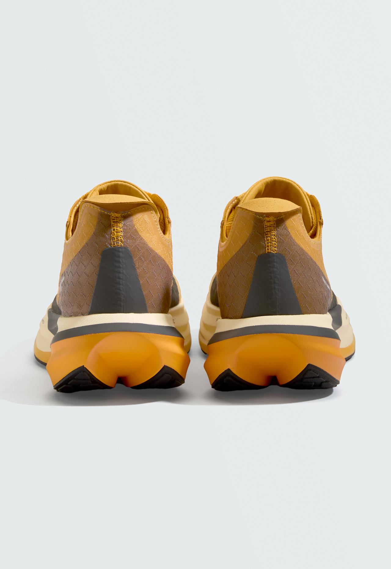 OY/RC 1000 running trainers — MUSTARD