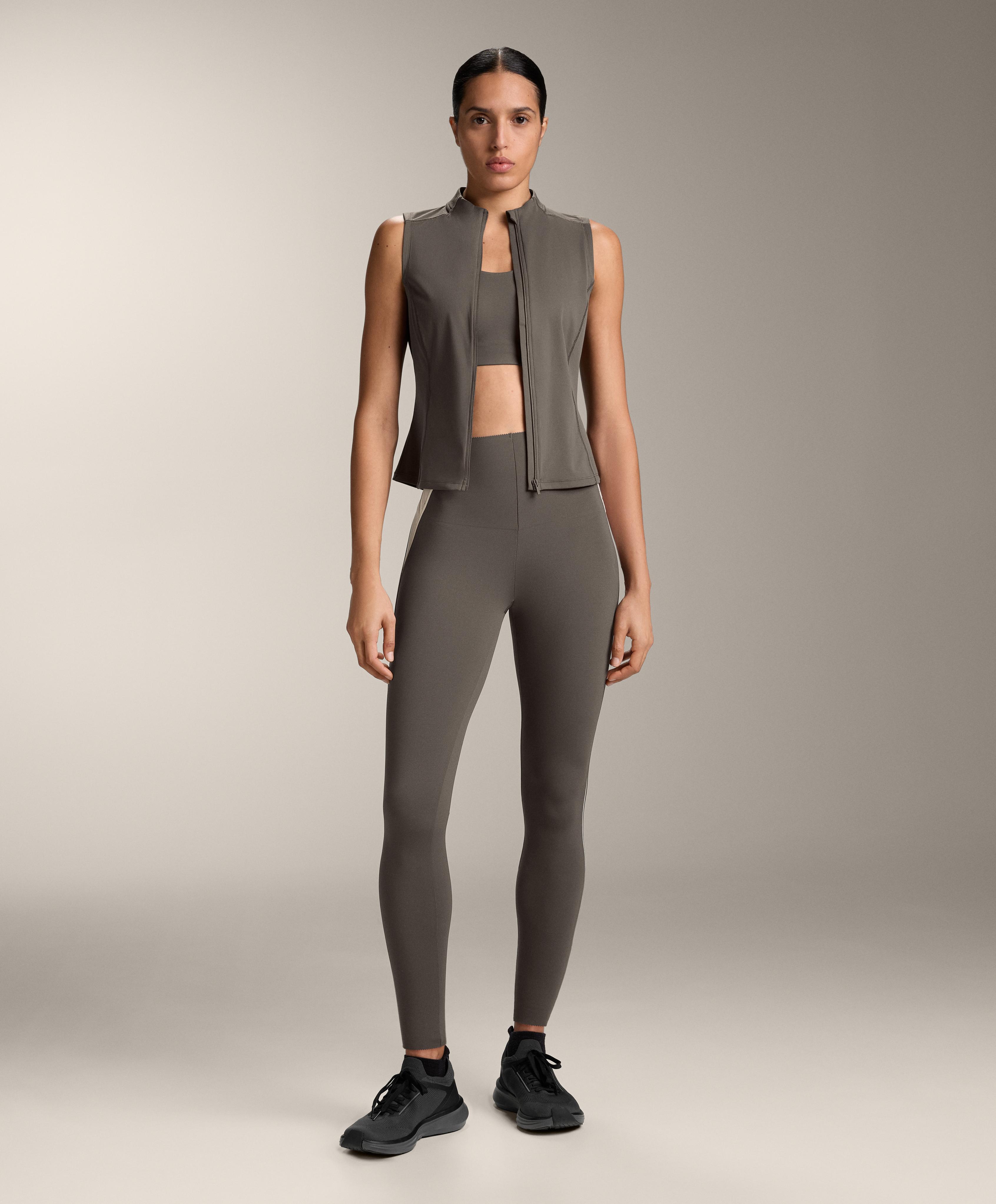 Camiseta cremallera sin mangas