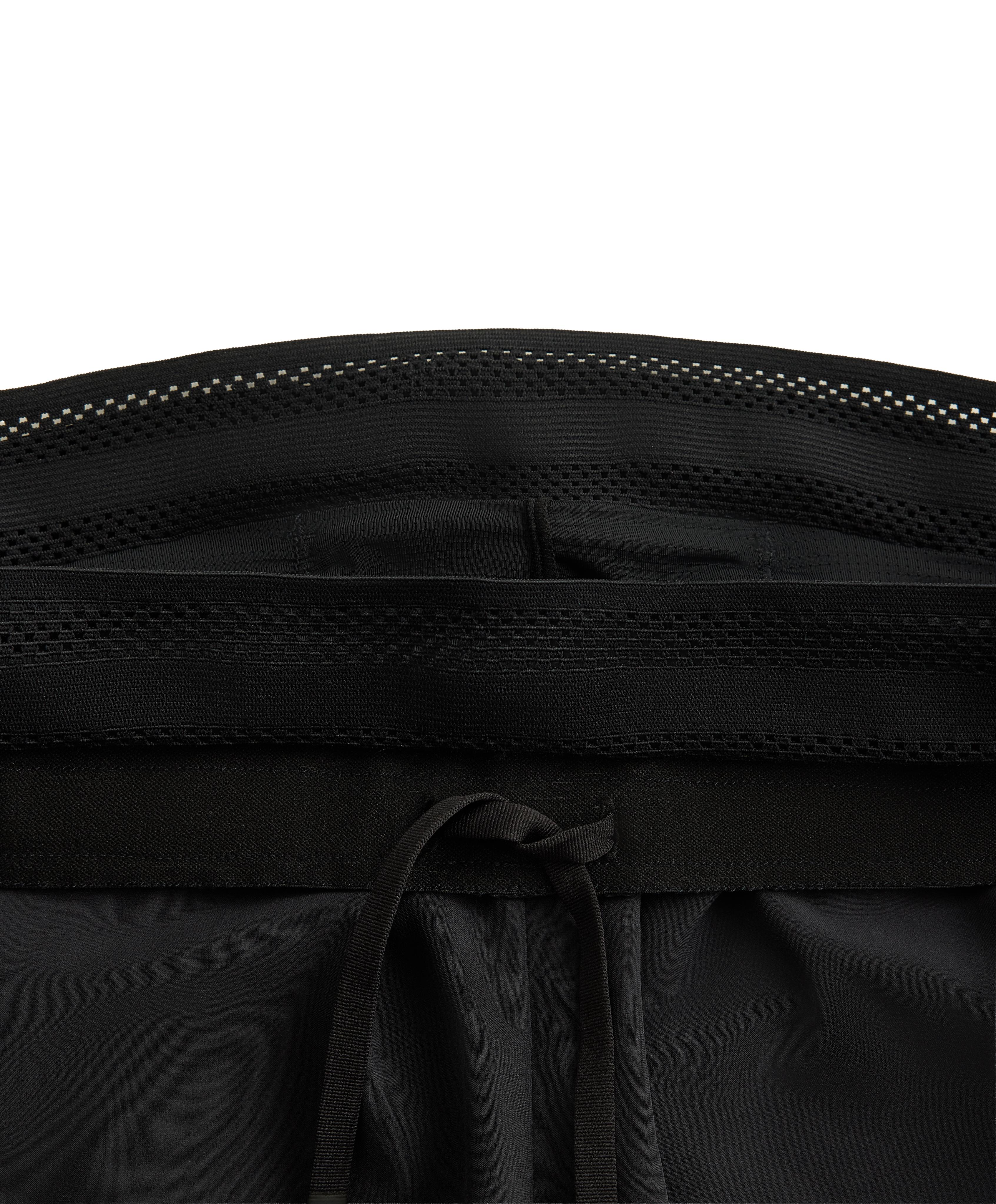 Mid rise 2-in-1 technical shorts — BLACK