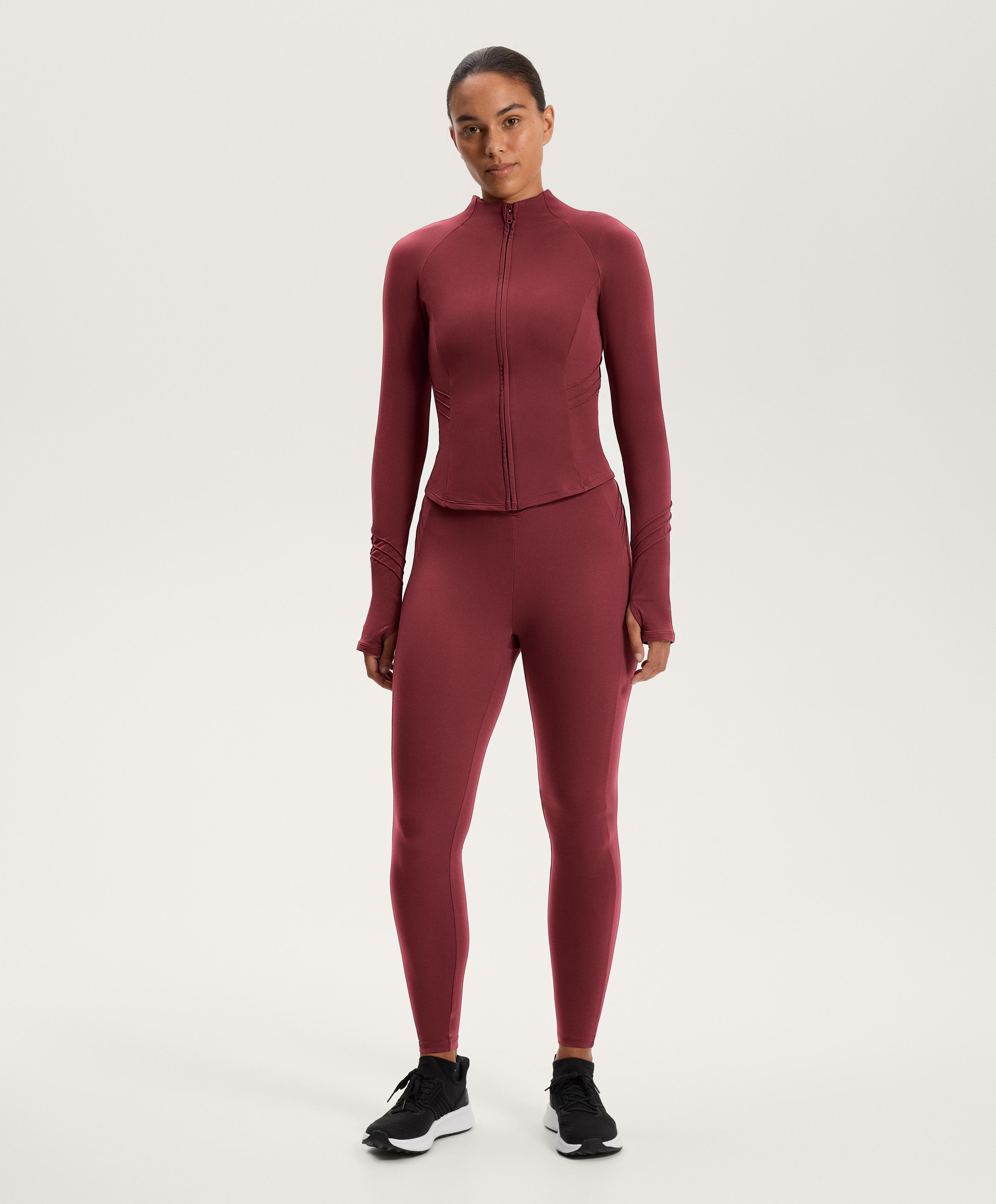 Total look Running light warm plum ribbed with Comfortlux ribbed V-waist