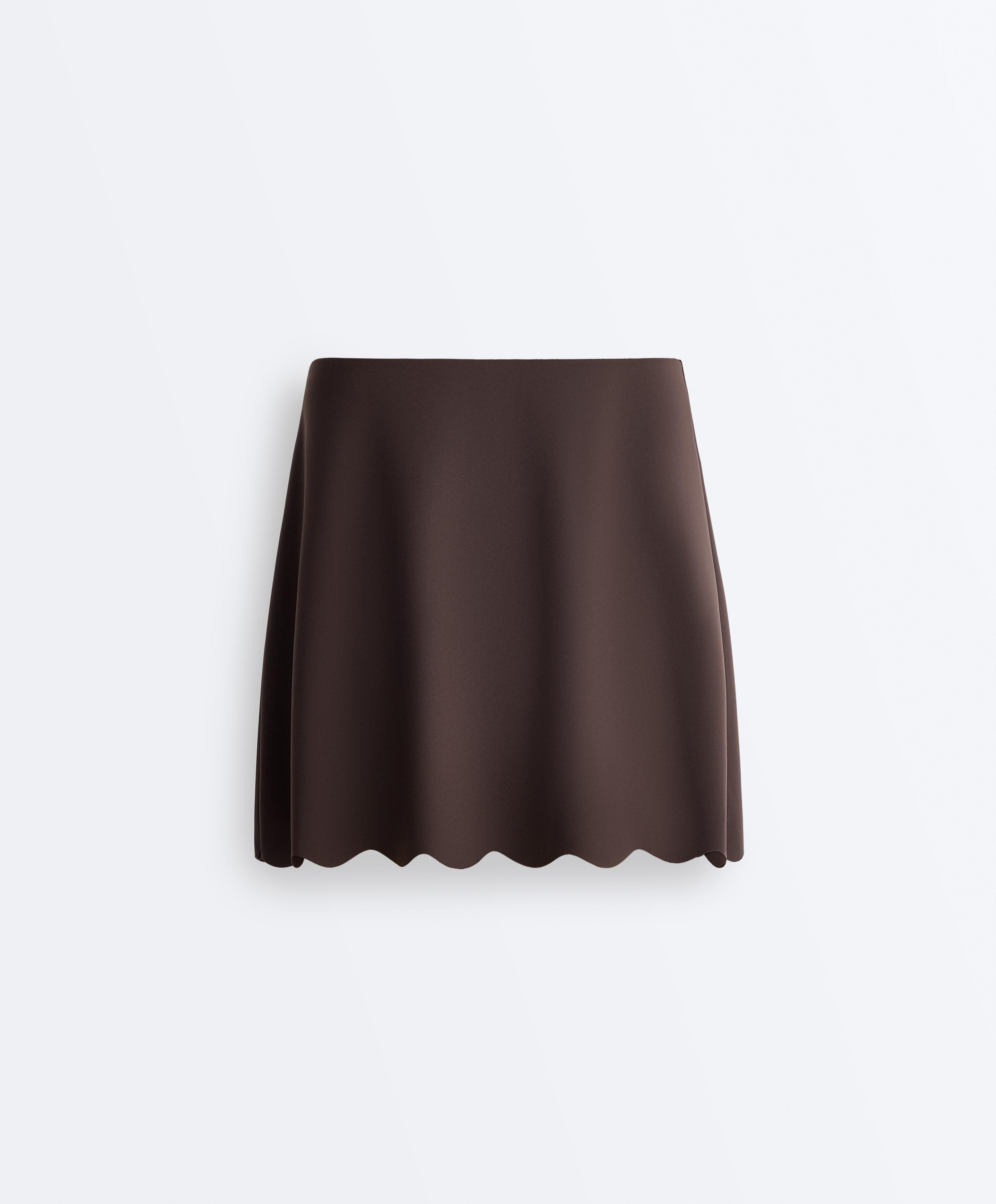 Compressive high-rise wavy short skirt — DARK REDDISH‑BROWN