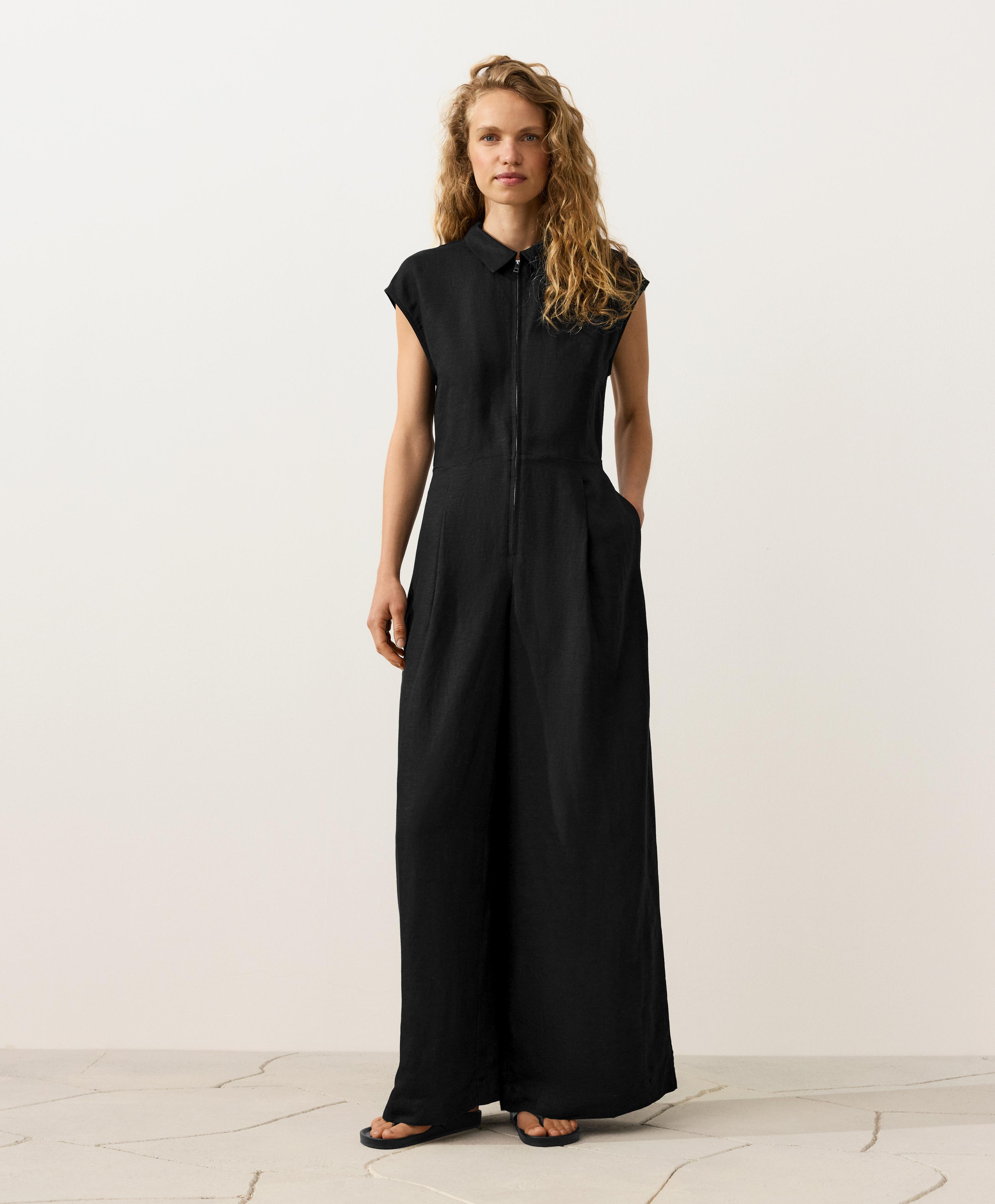 Linen long jumpsuit with lapel collar — BLACK