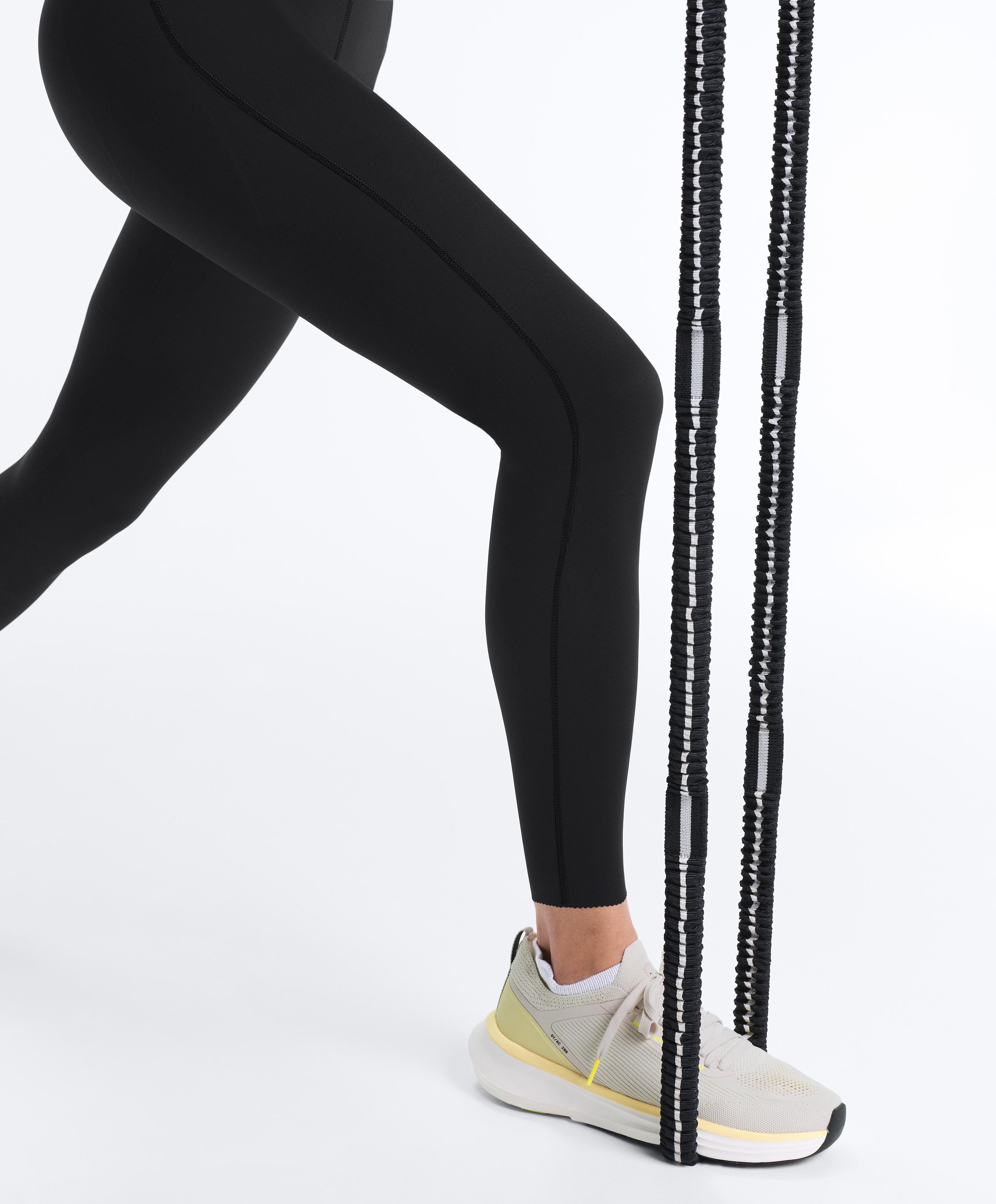 Extra Compressive Raise Up ankle-length leggings — BLACK