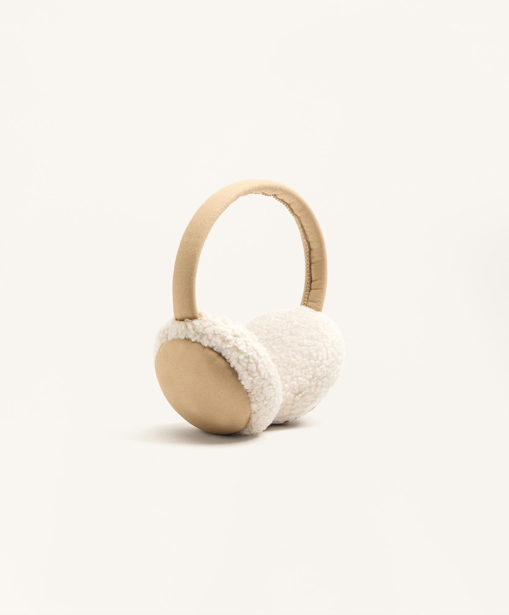 Contrast faux shearling ear muffs Contrast faux shearling ear muffs