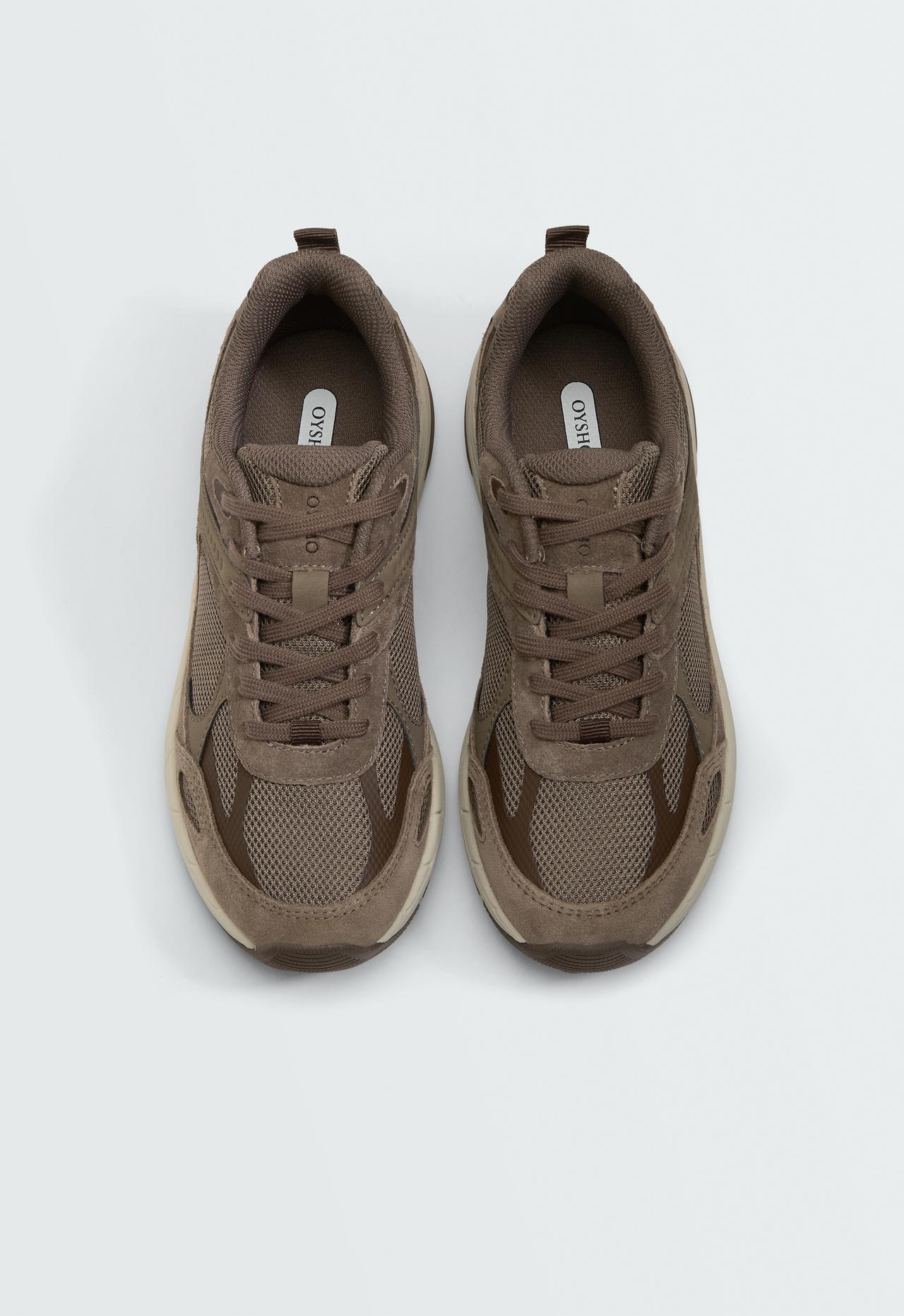 Multi-piece freetime trainers — BROWN
