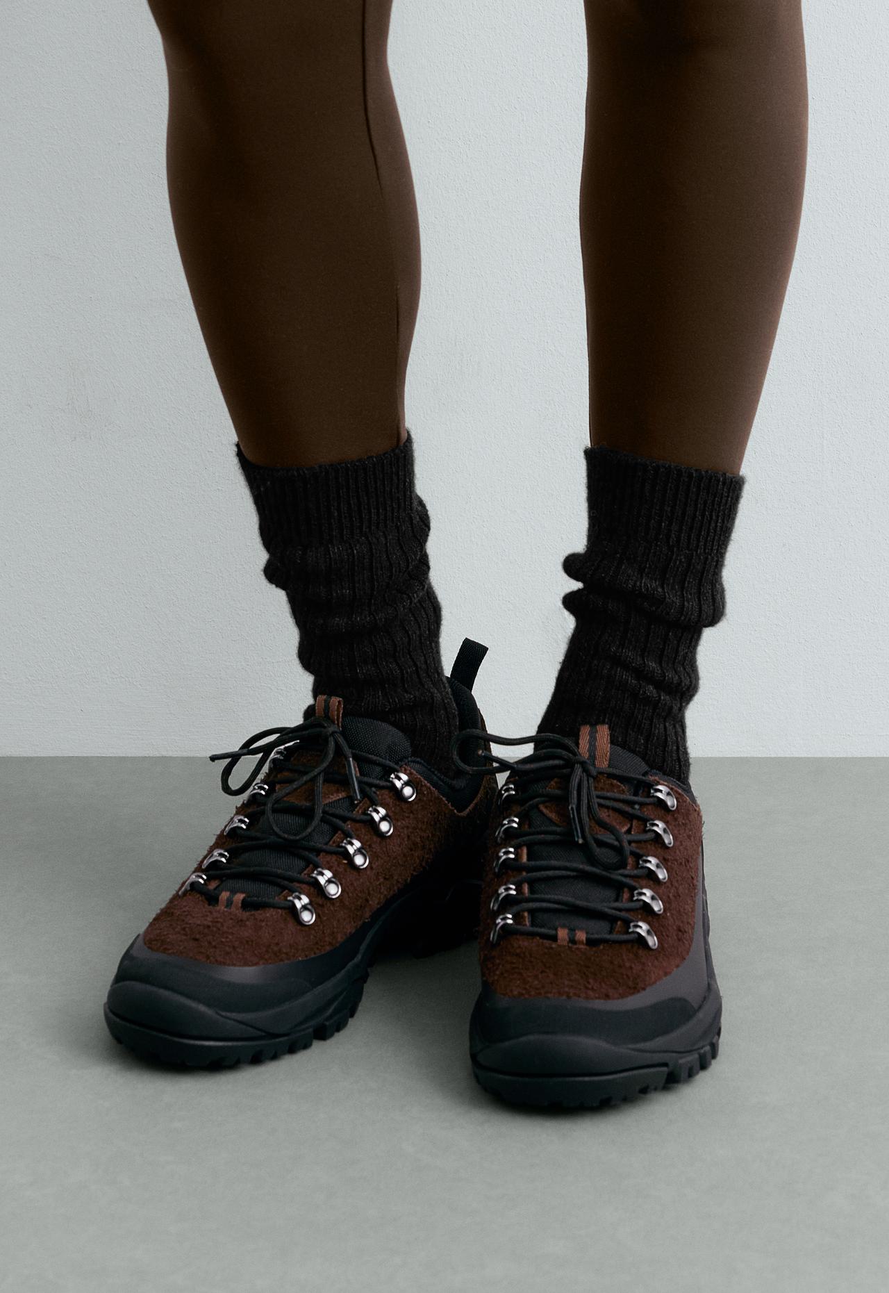 18% cashmere classic sock — BLACK