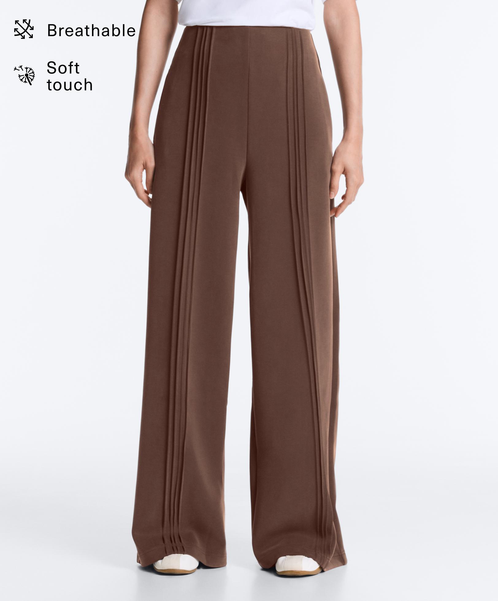 Rechte broek met modal en zachte biezen Rechte broek met modal en zachte biezen