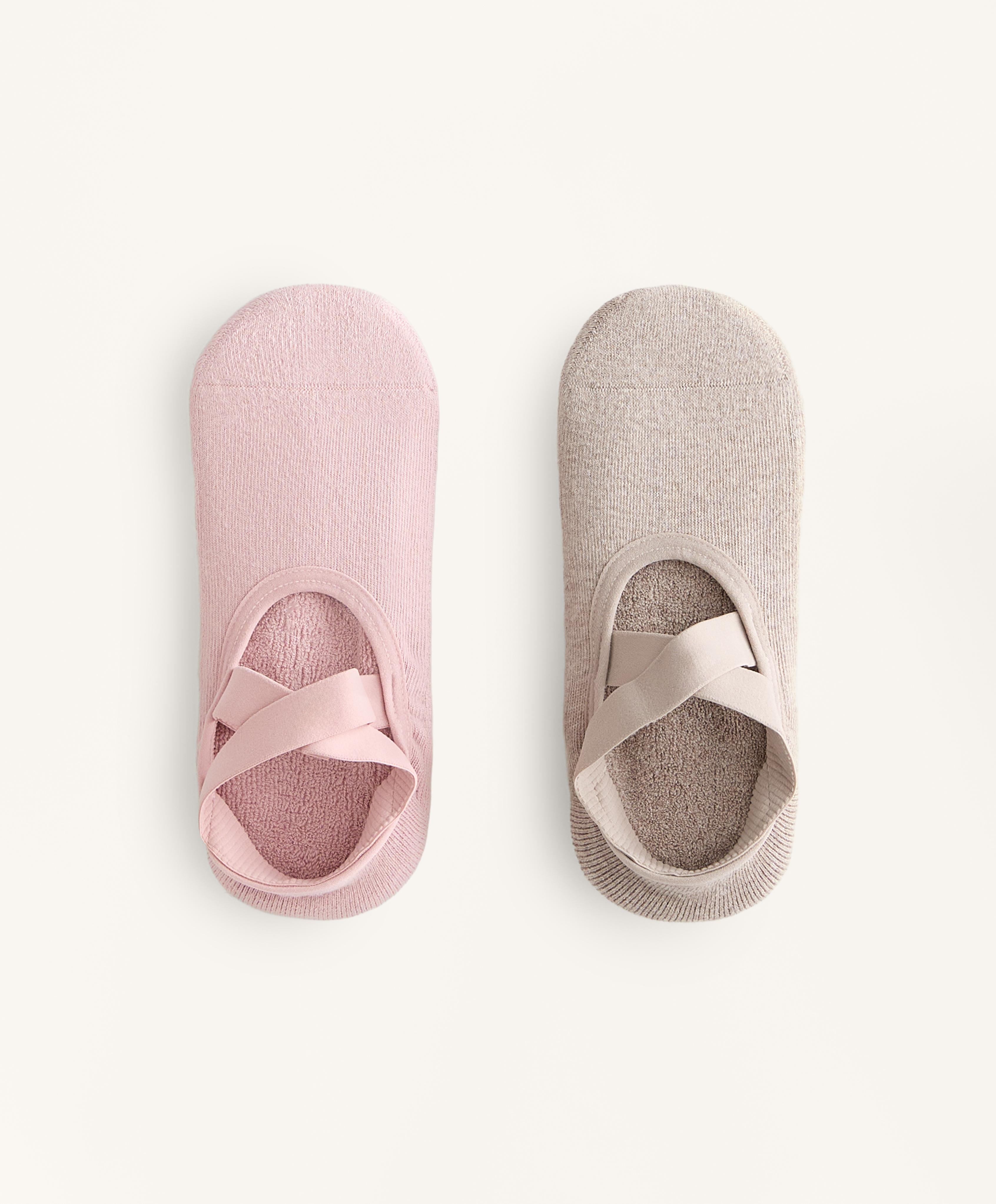 2 pairs of cotton blend yoga and Pilates socks with crossover straps 2 pairs of cotton blend yoga and Pilates socks with crossover straps