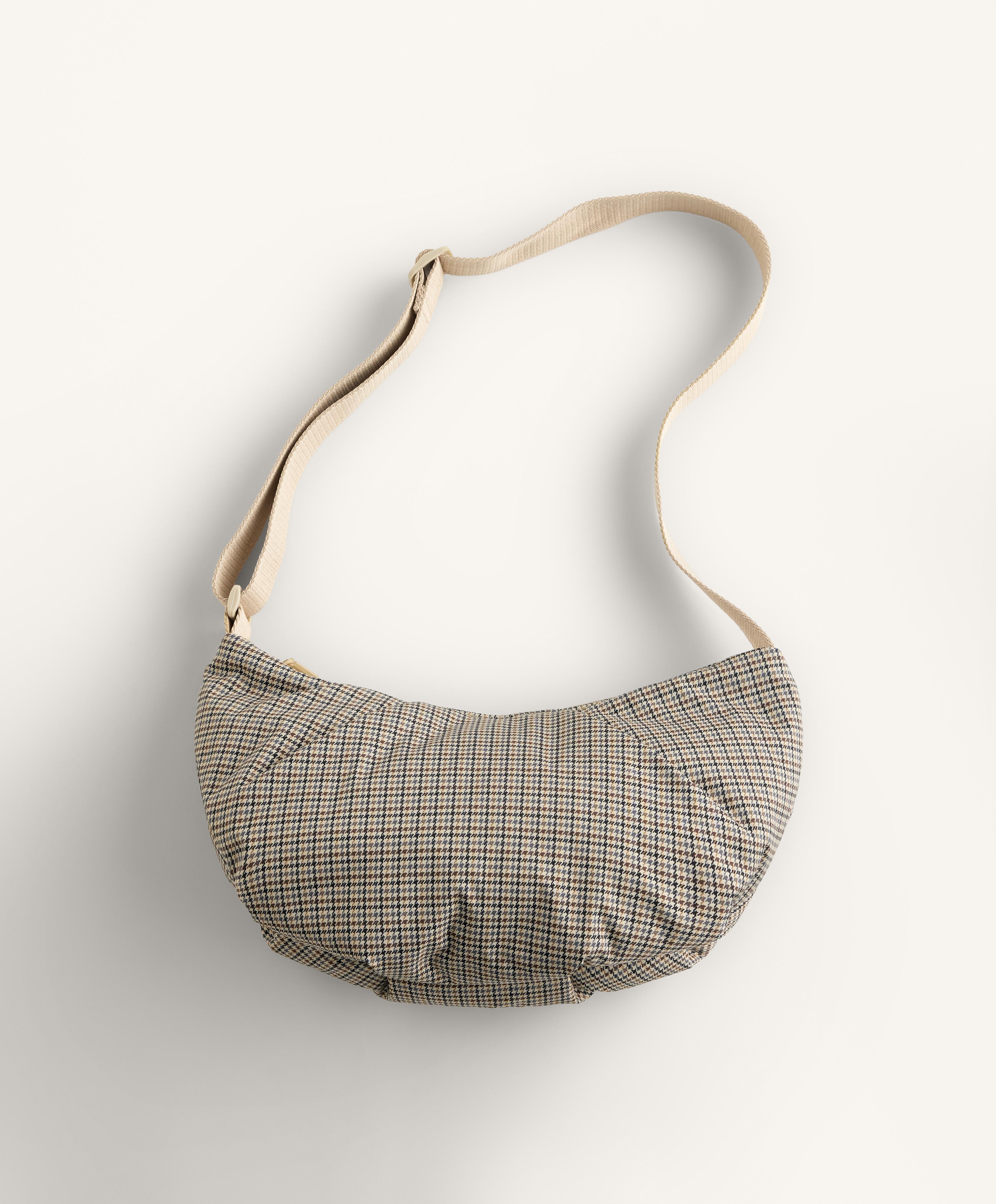 حقيبة كروس بودي مبطنة حقيبة كروس بودي مبطنة