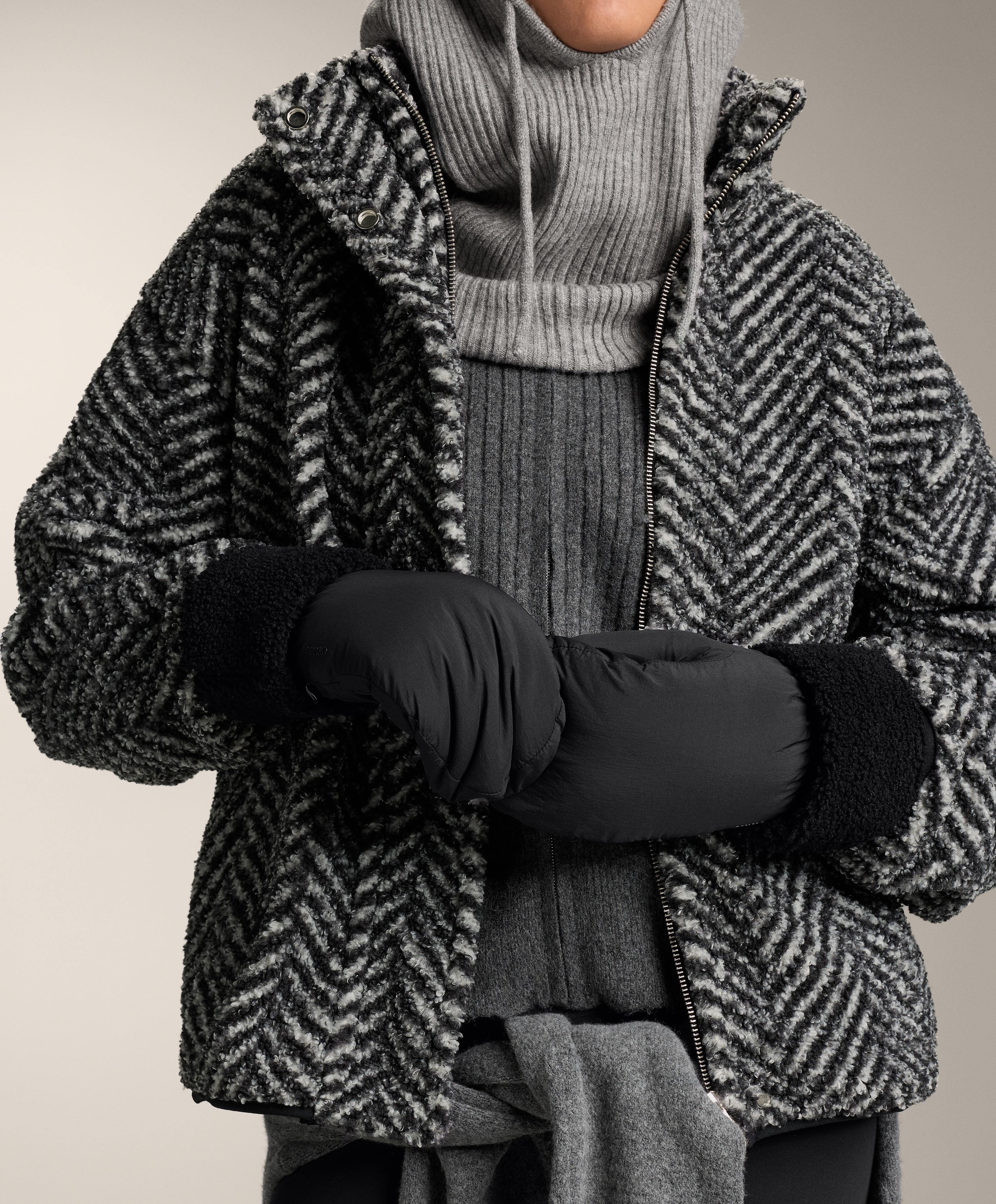 Padded sheepskin mittens Padded sheepskin mittens