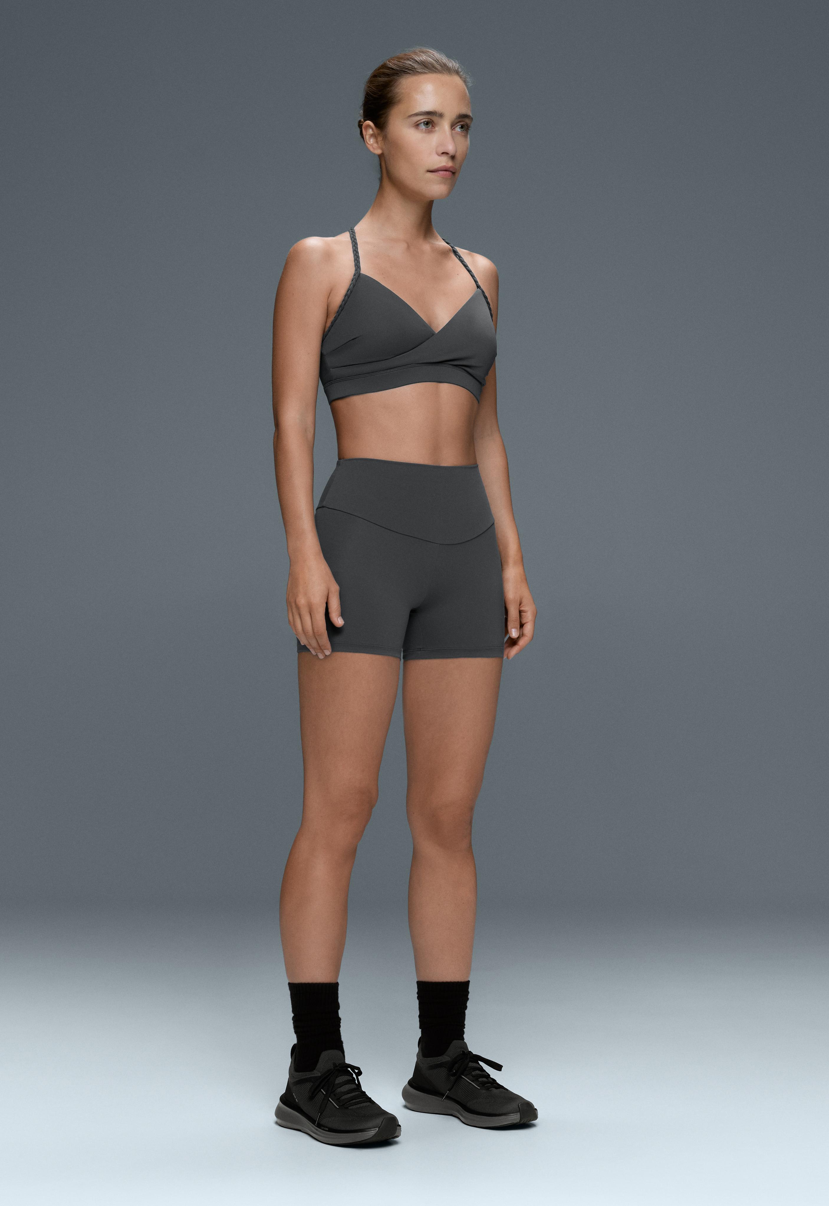 Comfortlux high-waisted 10cm hot pants — STEEL GREY