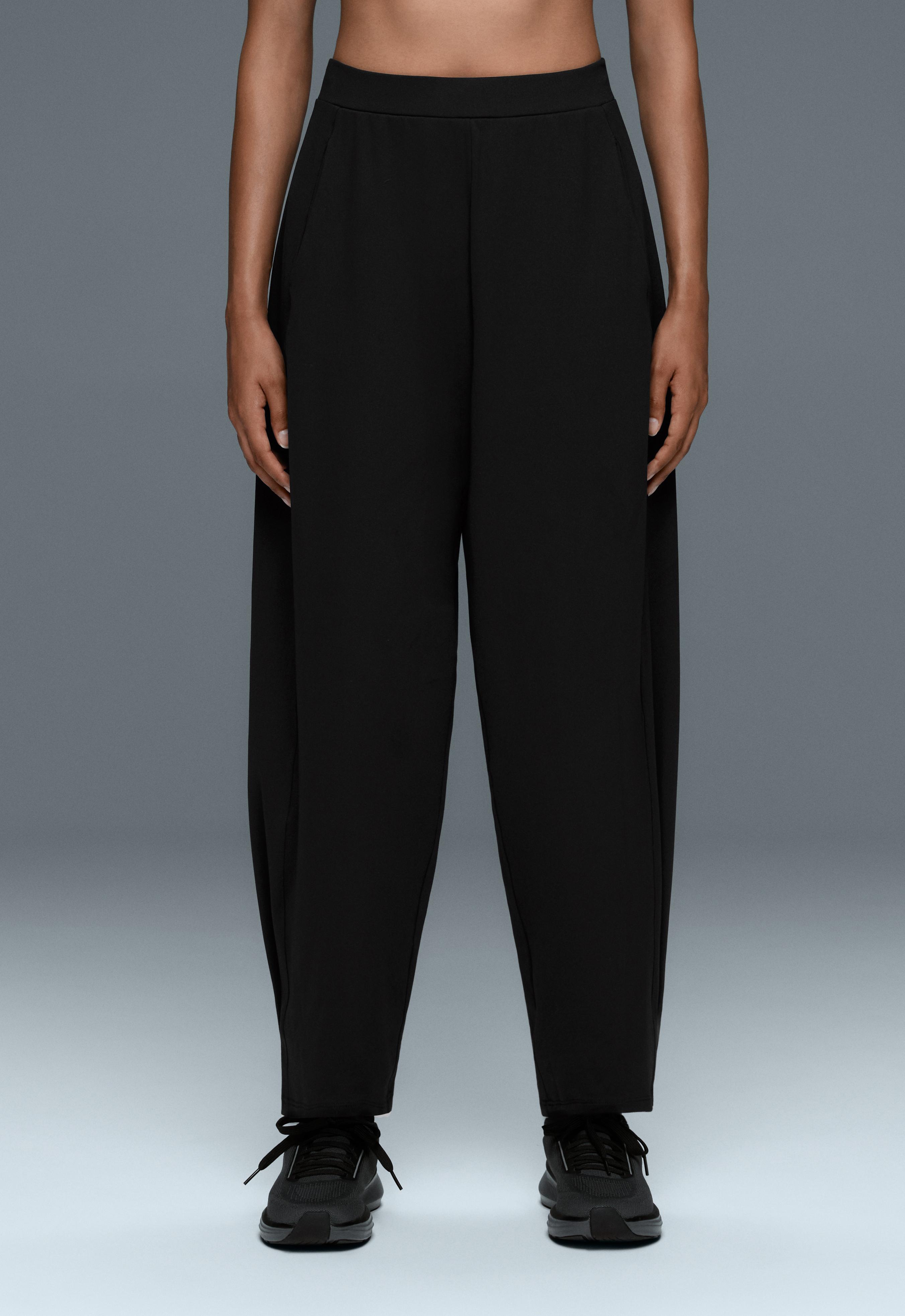 Mid-rise Comfortlux balloon trousers — BLACK