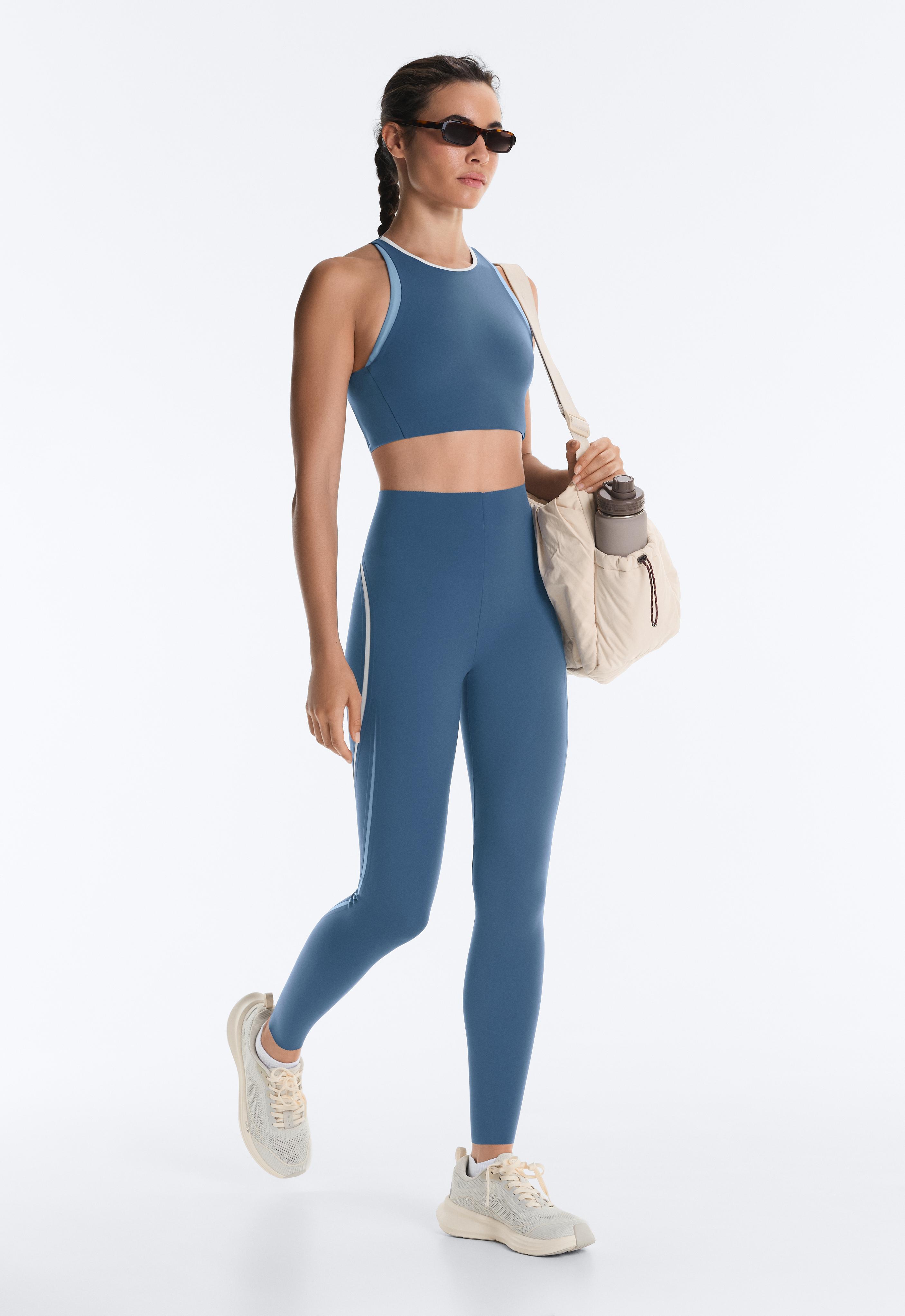 Blue core control compressive total look