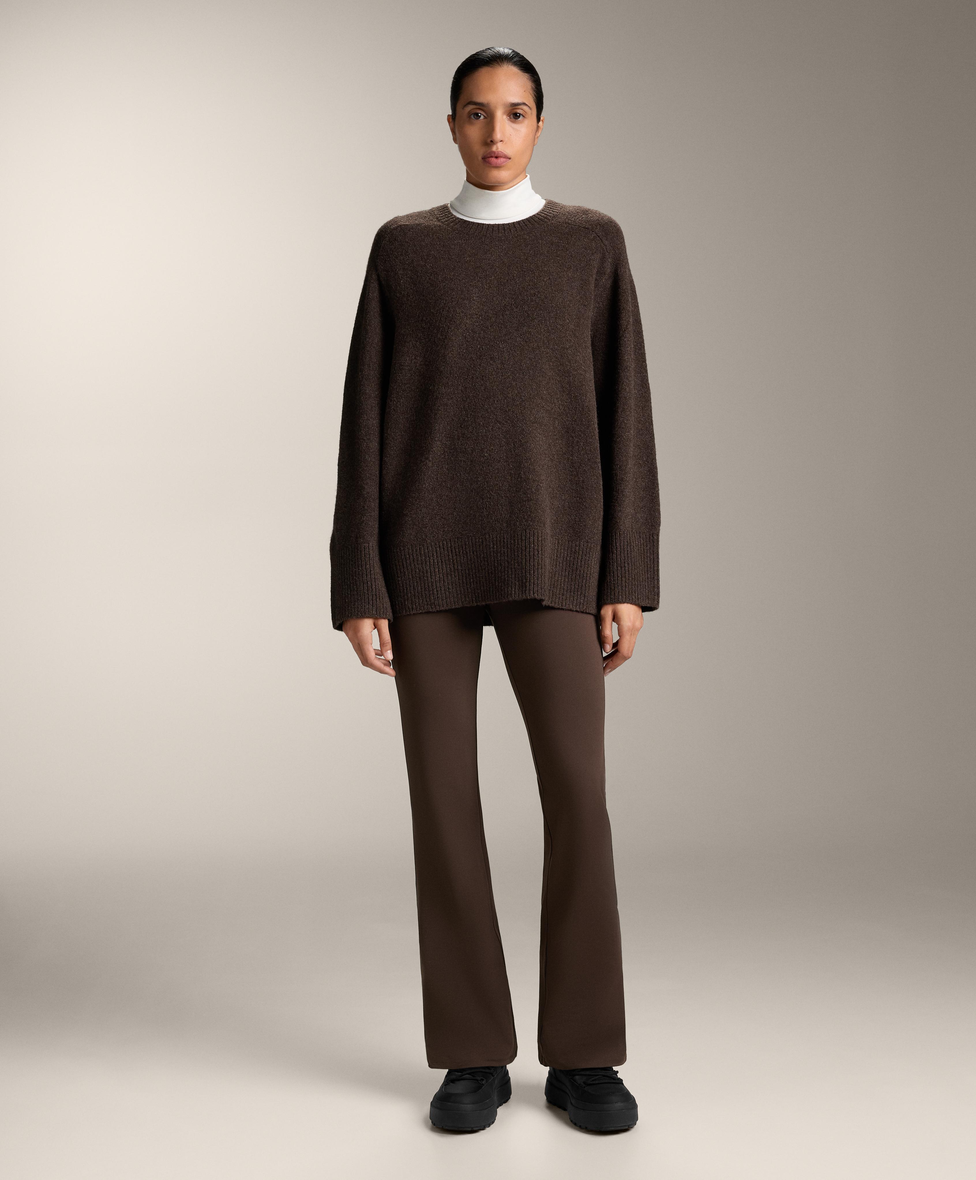 Soft knit crew neck jumper — BROWN
