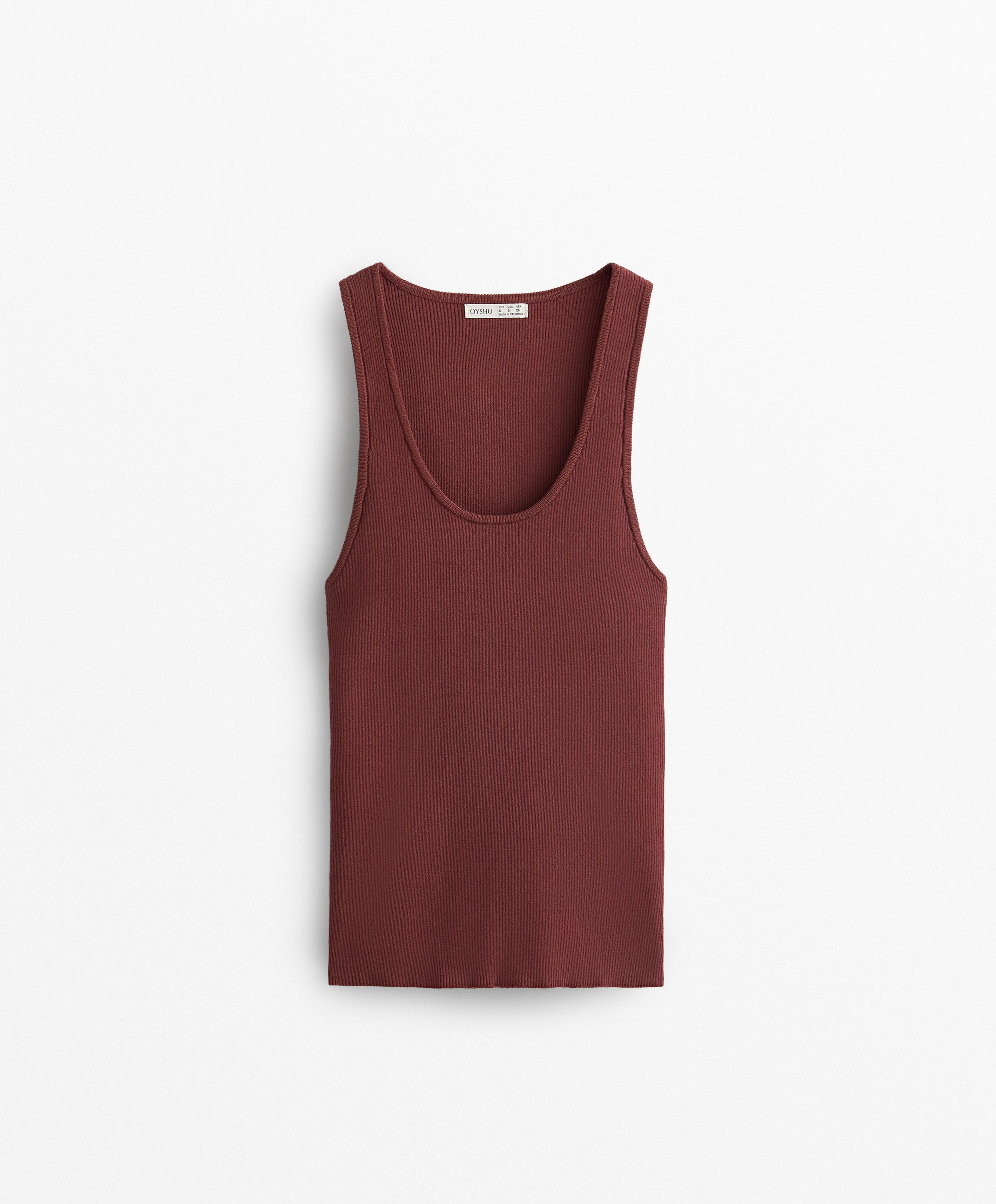 Knit sleeveless T-shirt