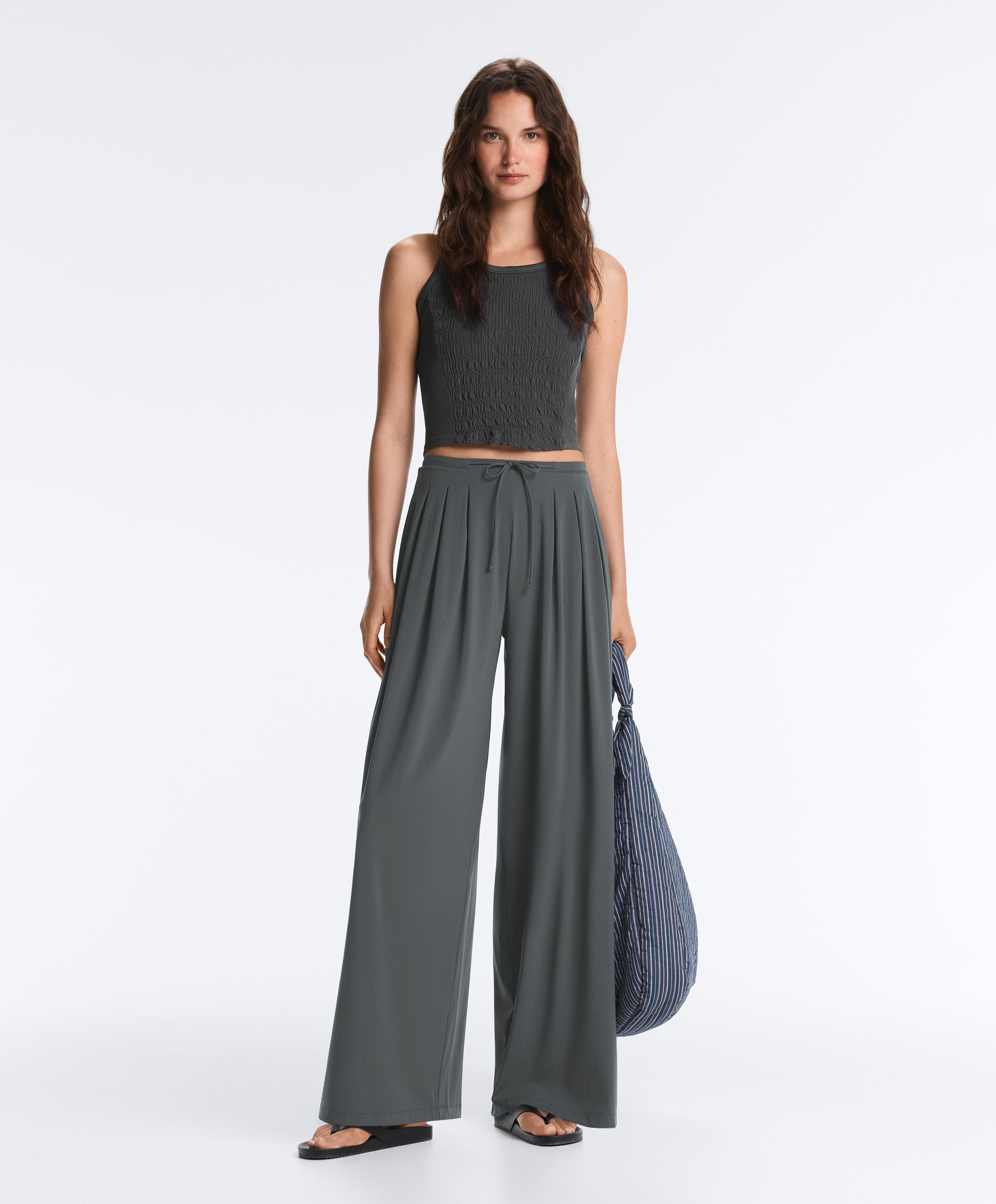Seamless sleeveless smocked T-shirt — STEEL GREY