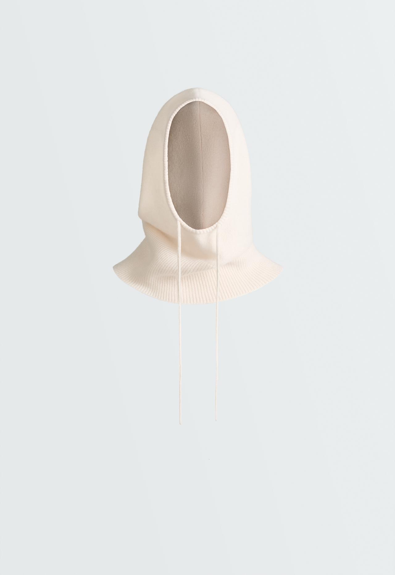 100% cashmere knit balaclava — ECRU
