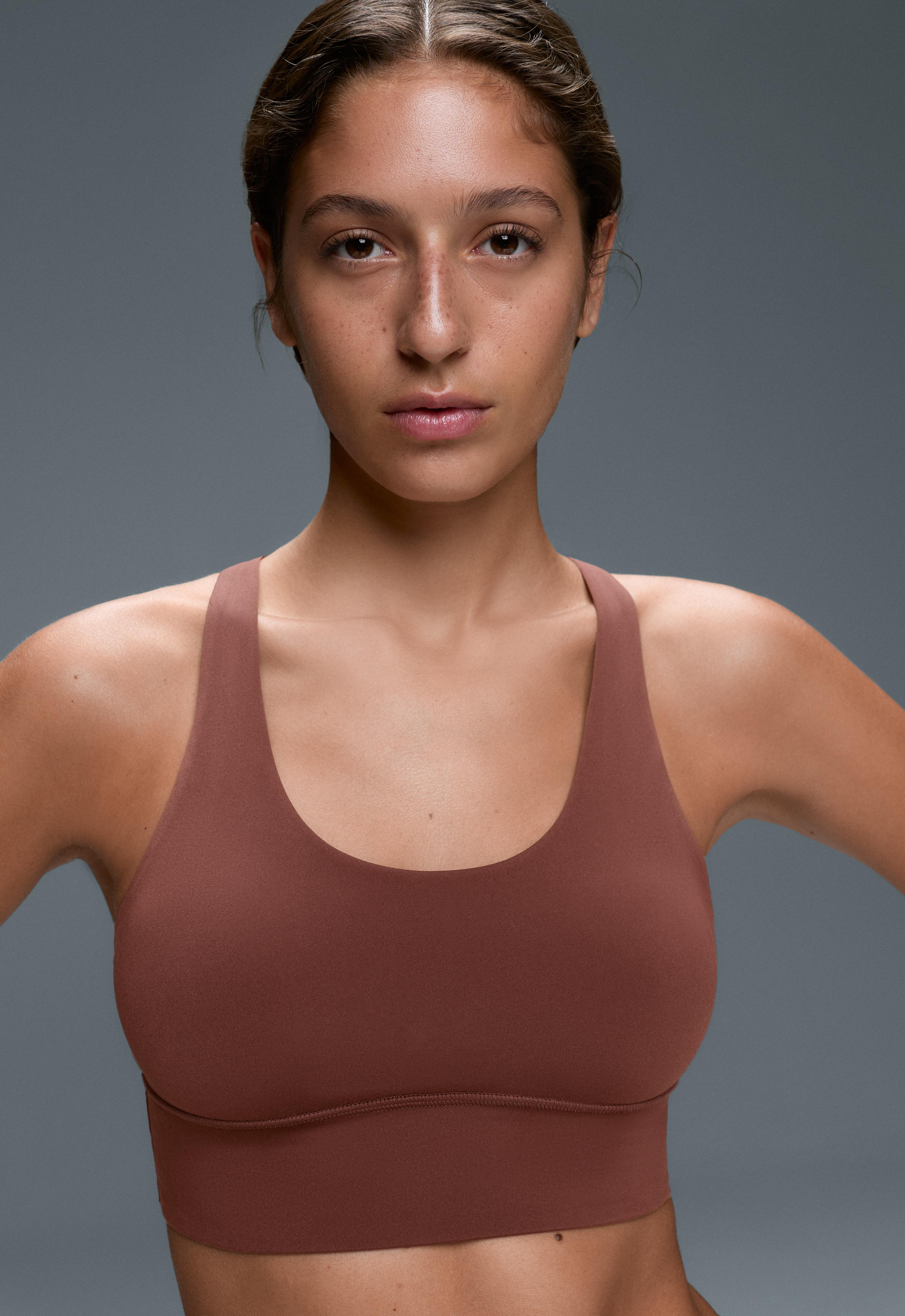 Medium-support Comfortlux sports bra with cups — TERRACOTTA