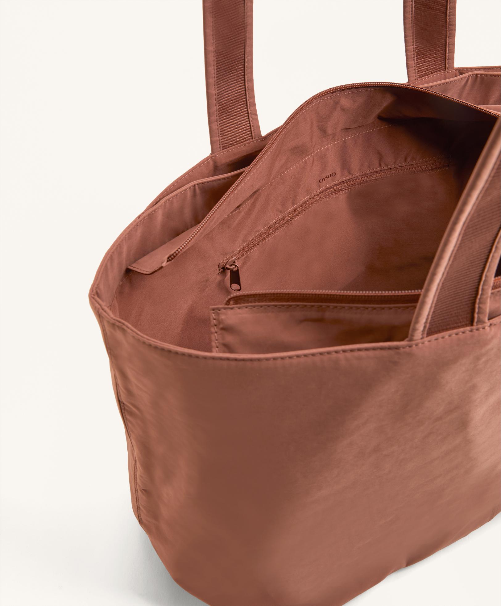 Мягкая сумка-шопер на молнии