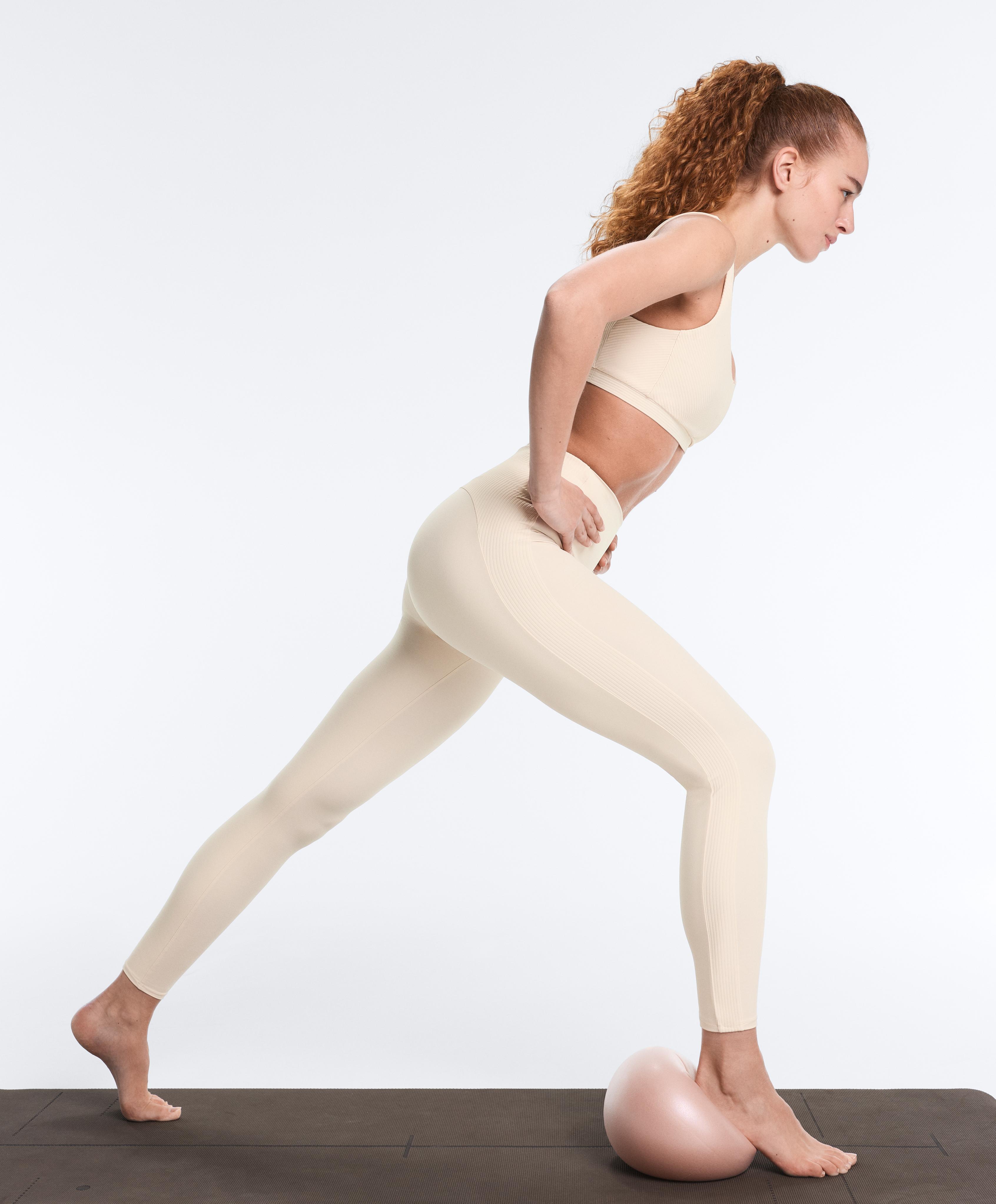 Light beige rib high rise comfortlux total look